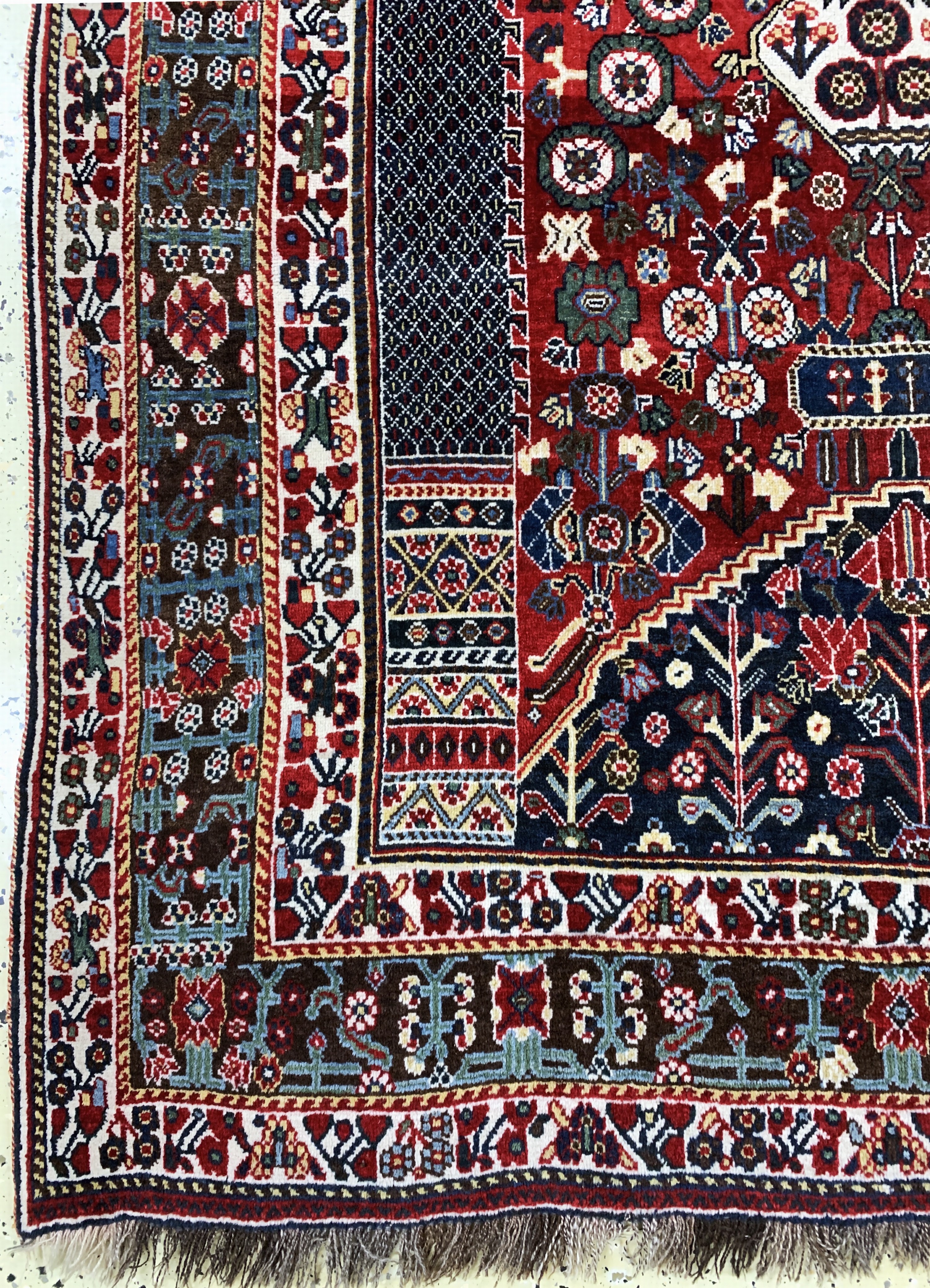 Detail b: Ghaschgai Kashkuli, Persien, Mitte 20.Jhd, Wolle auf Wolle, ca. 265 x 165 cm, EHZ: 1-2