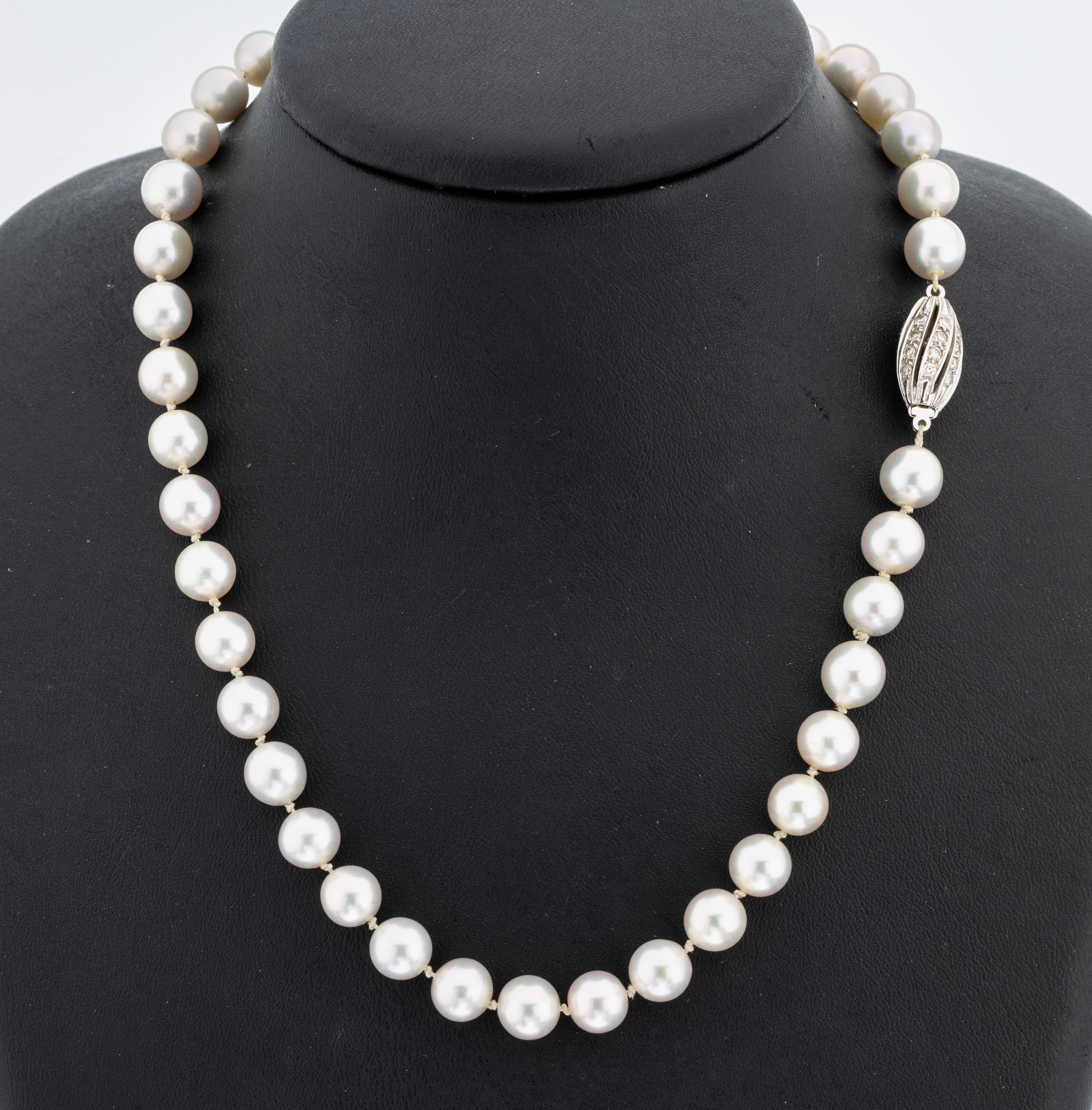 Image 27121382 - Perl-Collier mit 14 kt Gold Diamant-Schließe, WG 585/000, weiße Zuchtperlen, D. ca. ...