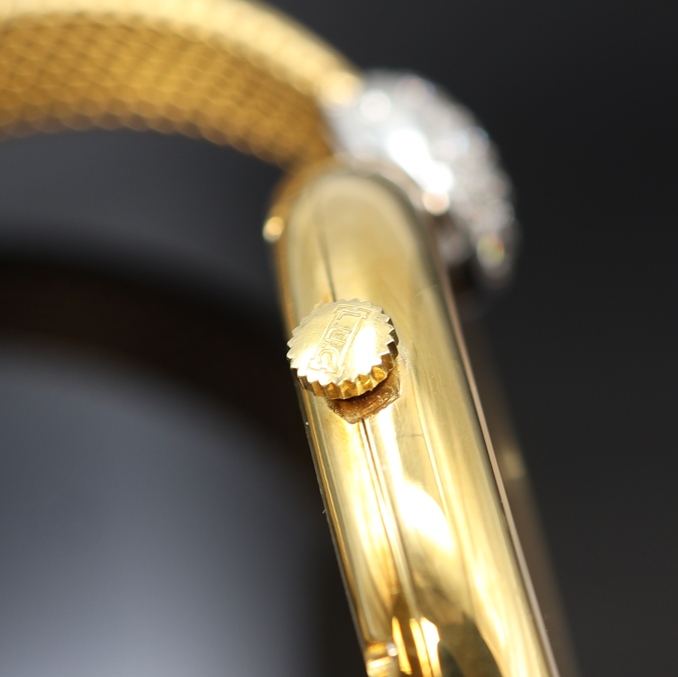Detail c: CHOPARD Damenarmbanduhr in GG 750/000 mit Brillanten Referenz 5047 1, Schweiz verk. lt. beil. Rechnung 10/1983, Handaufzug, orig. Milanaiseband, ...