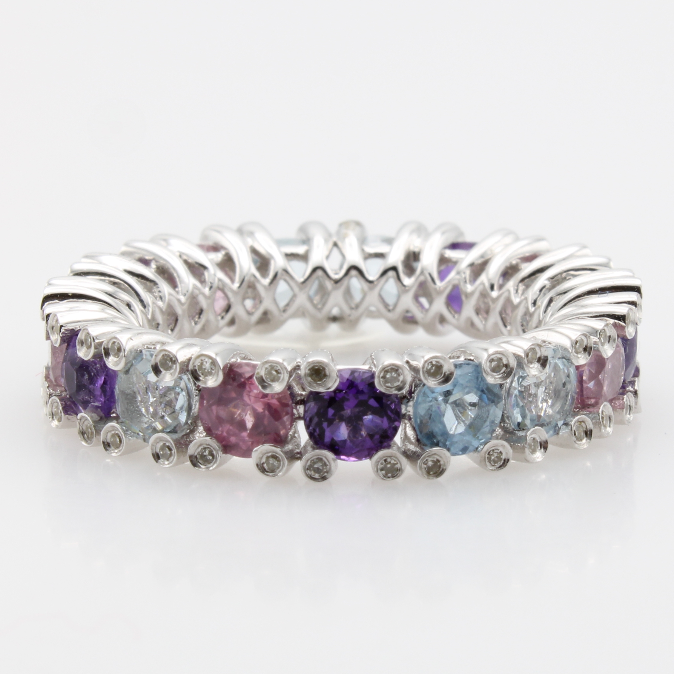 Image 27121398 - Ring mit Farbsteinen und Brillanten, WG 750/000, Aquamarine, Amethyste u. Spinelle zus. ...