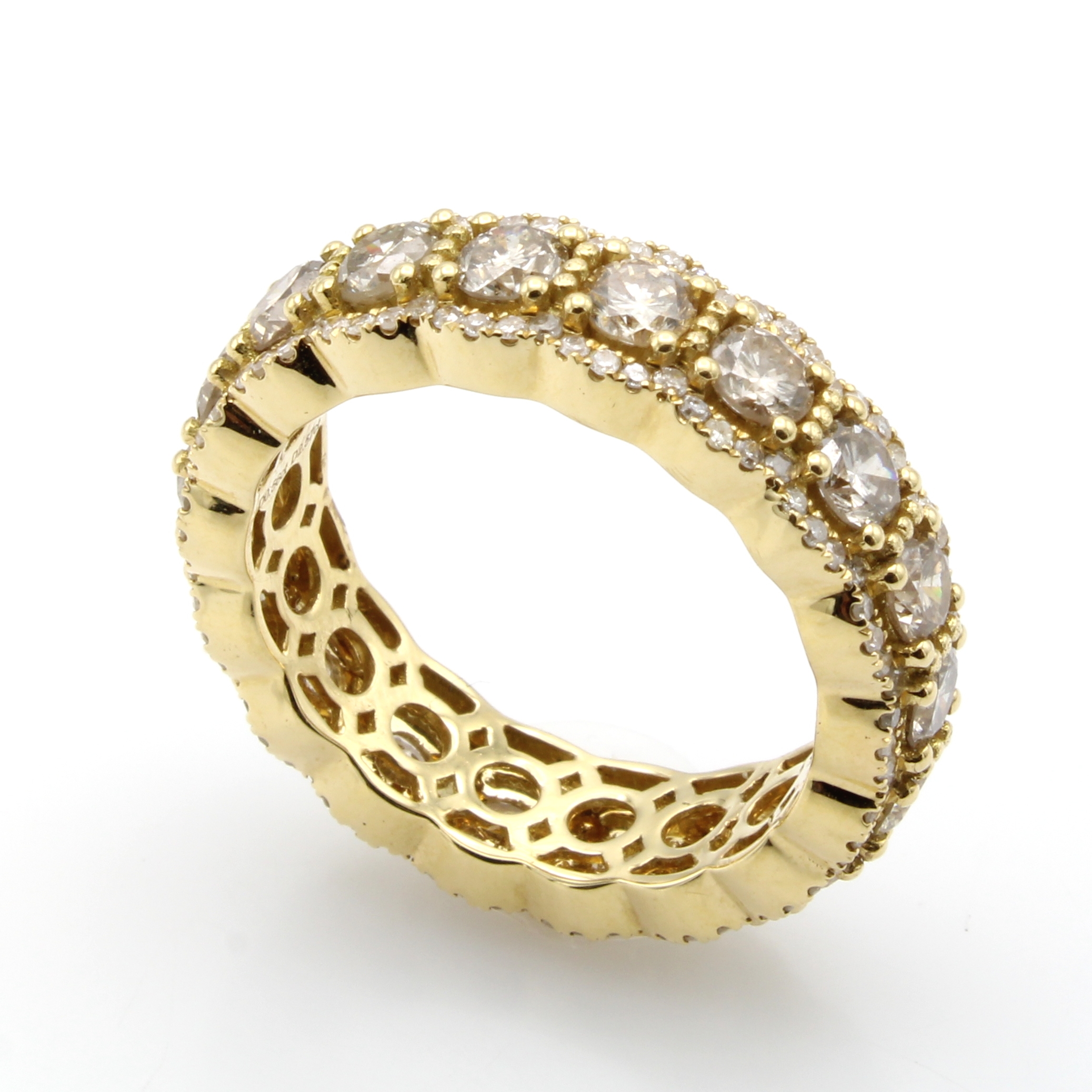 Image 27121399 - Ring mit Brillanten, GG 750/000, 18 Brill. zus. ca. 2.57 ct u. 144 Brill. zus. ca. 0.56 ...