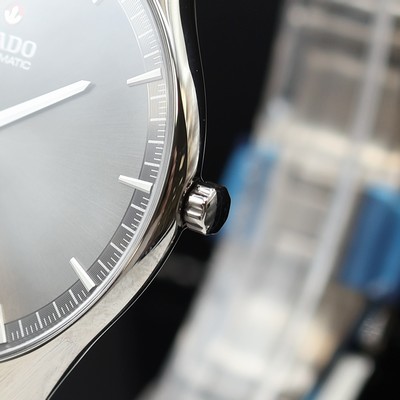 27121311c - RADO True Thinline ungetragene Herrenarmbanduhr Referenz R27088102, Automatik, beids. ...