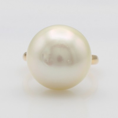 Image Ring mit Südseezuchtperle, GG 750/000, l. barocke Perlen v. l. champagnerf. Lüster, D. ...