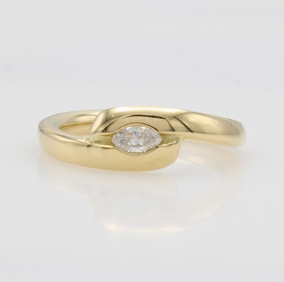 Image Ring mit Diamant, GG 750/000, versetzt gearb., Diamantnavette ca. 0.15 ct feines ...