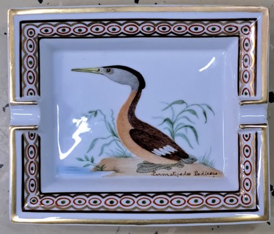 27121363a - Ashtray with bird painting, Hermes, France, porcelain, gold decoration, hand-painted ...