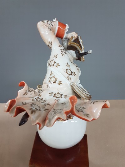27121367k - Porzellanfigur Münchhausen, Meissen, Mitte 20. Jh., Entwurf Alexander Struck 1938, der ...