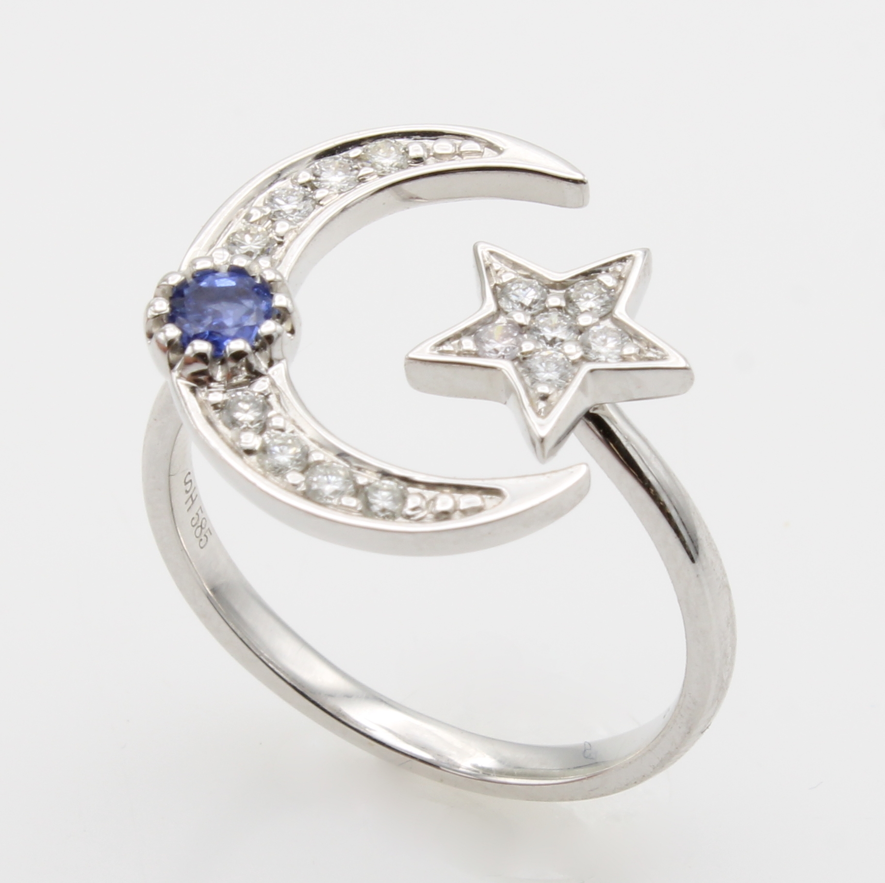 Image 27121422 - Ring mit Brillanten und Saphir ´Halbmond & Stern´, WG 585/000, Saphir ca. 0.16 ct, 14 ...