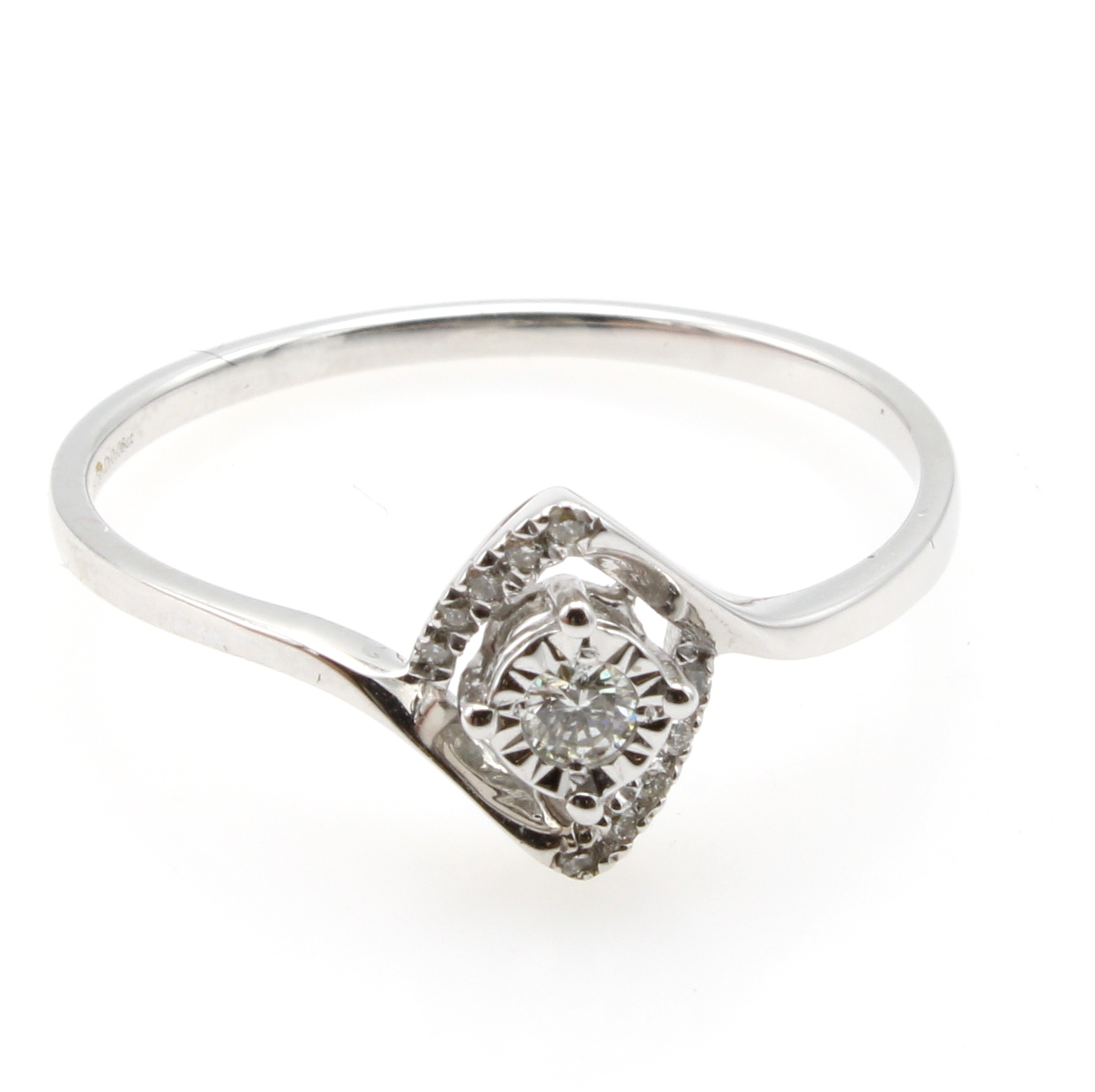 Image 27121436 - Ring mit Brillanten, WG 750/000, Solitär u. 10 Besatzbrill. zus. ca. 0.0.08 ct feines ...