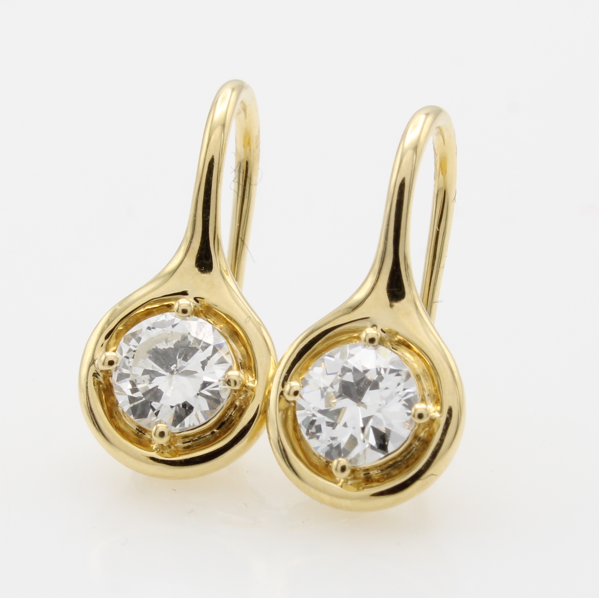 Image 27121449 - Paar Ohrgehänge mit Brillanten, GG 750/000, 2 Brill. zus. ca. 0.72 ct feines Weiß /vs ...
