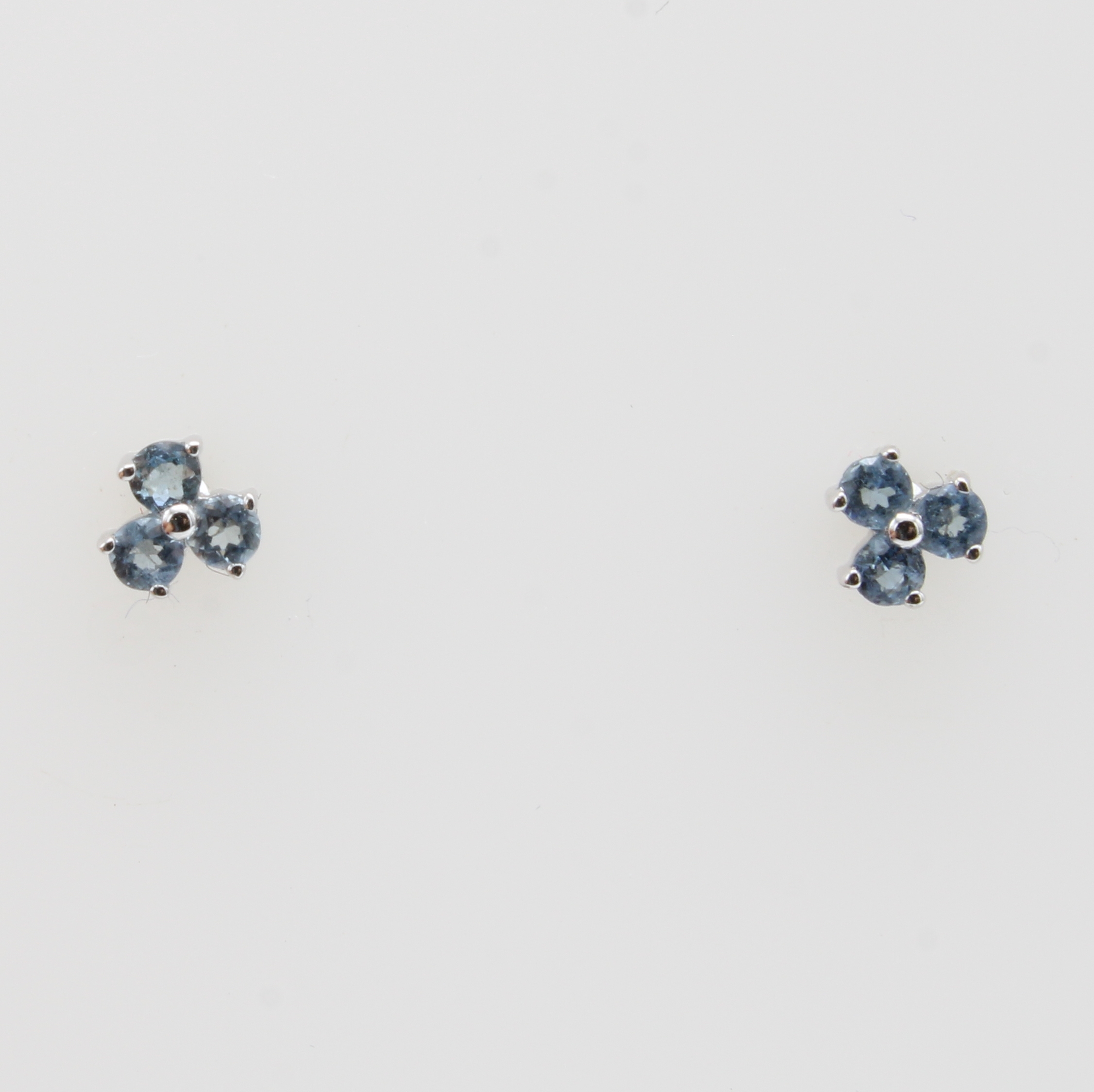 Image 27121460 - Paar Ohrstecker mit Aquamarinen, WG 585/000,6 Aquamarine zus. ca. 0.18 ct Schätzpreis: ...