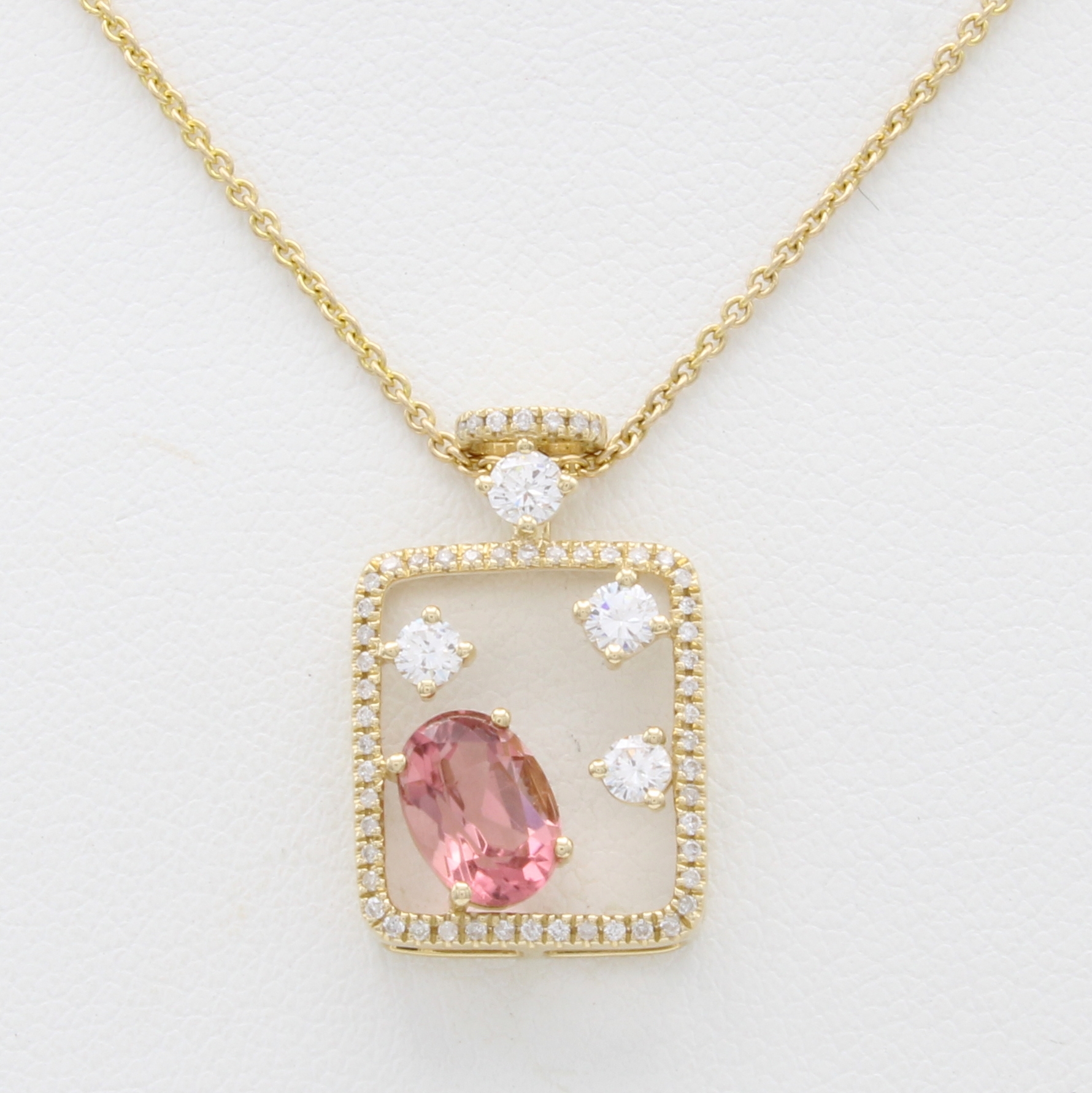 Image 27121485 - Anhänger mit Brillanten und Turmalin an Kette, GG 585/000, 4 Brill. zus. ca. 0.24 ct u. ...