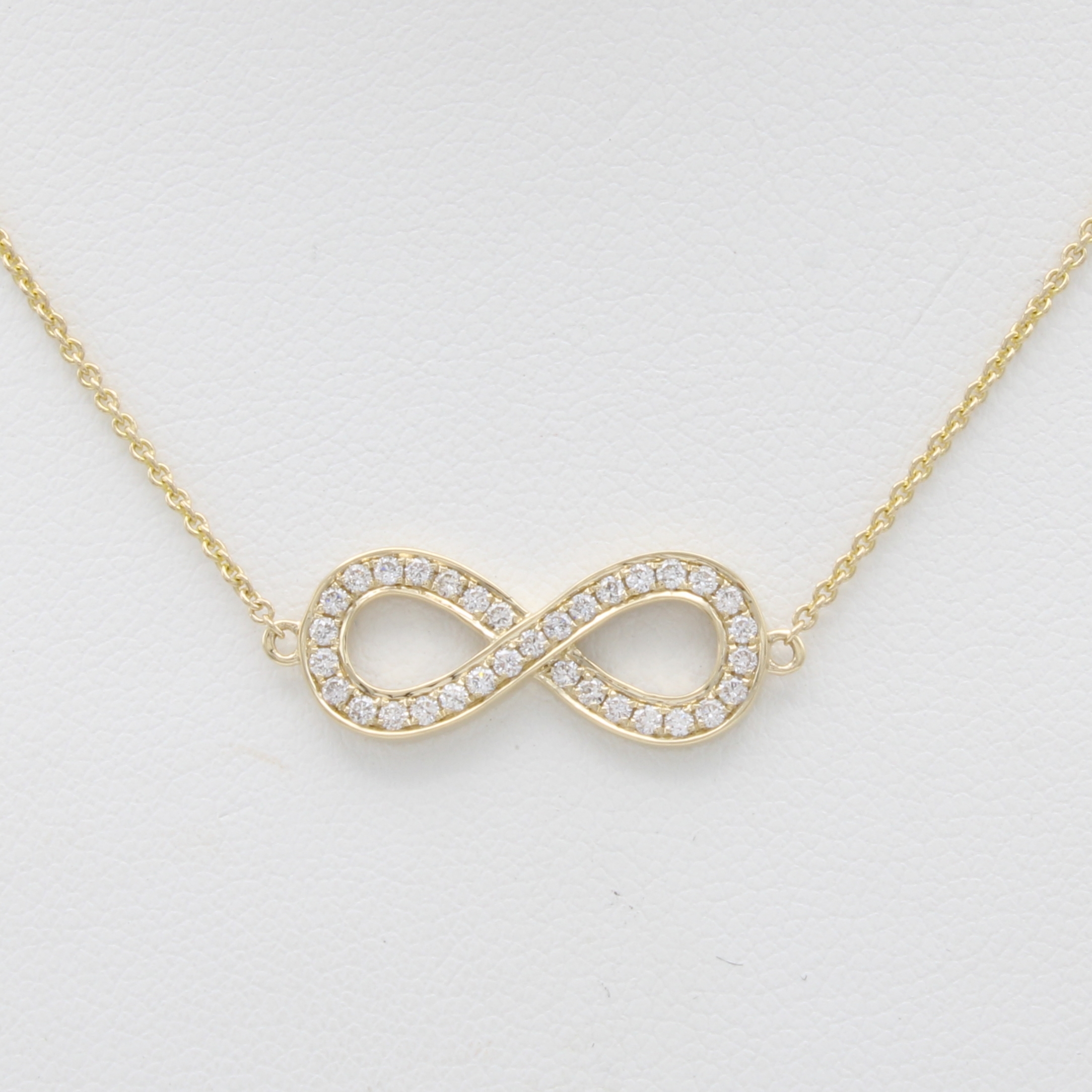 Image 27121493 - Collier ´Infinity´ mit Brillanten, GG 585/ 000, 33 Brill. zus. ca. 0.28 ct feines ...