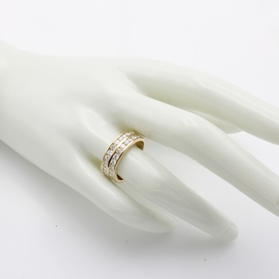 27121407a - Ring mit Brillanten, GG 585/000, 28 Brill. zus. ca. 1.26 ct Weiß/vs-si in 2 Reihen ...