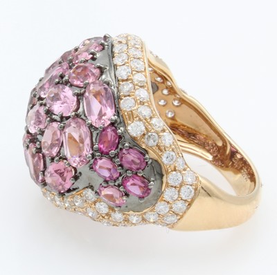 27121415a - Ring mit Turmalinen und Brillanten, RoséG 750/000, z.T. ruthiniert, 92 Brill. zus. ca. ...