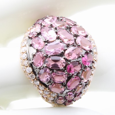27121415b - Ring mit Turmalinen und Brillanten, RoséG 750/000, z.T. ruthiniert, 92 Brill. zus. ca. ...