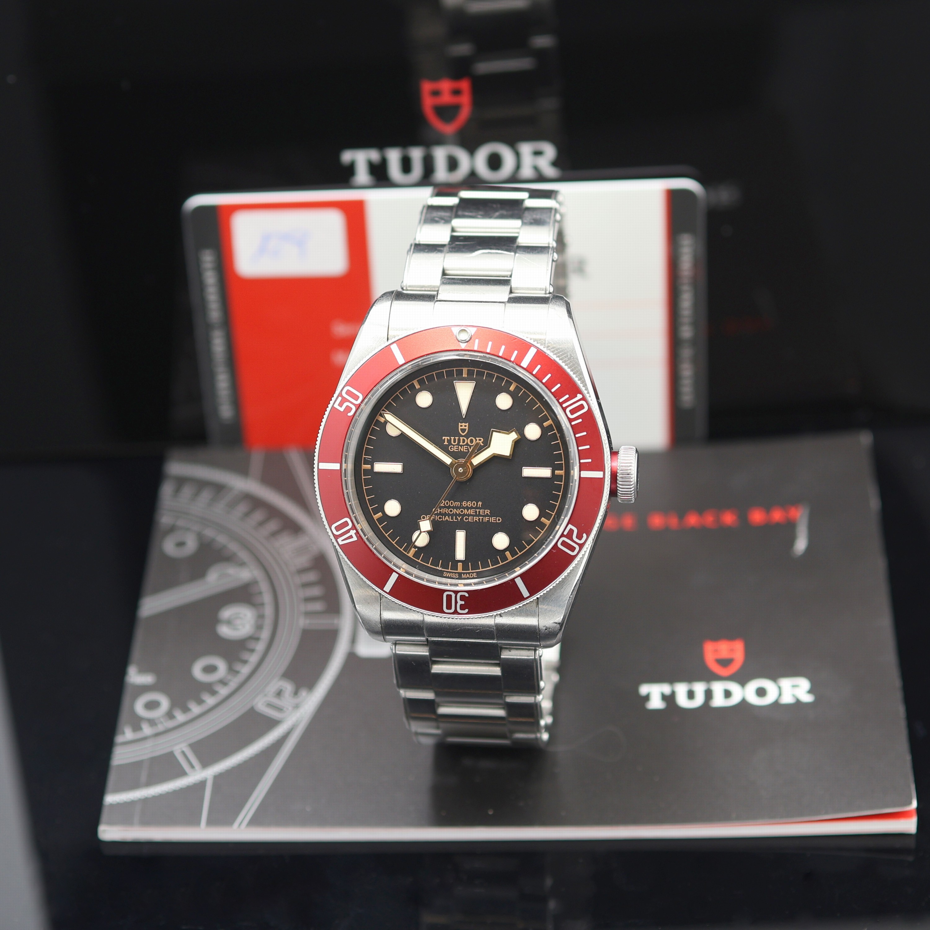Image 27121500 - TUDOR Black-Bay Chronometer Herrenarmbanduhr Referenz 79230R, Schweiz lt. beil. Pap. ...