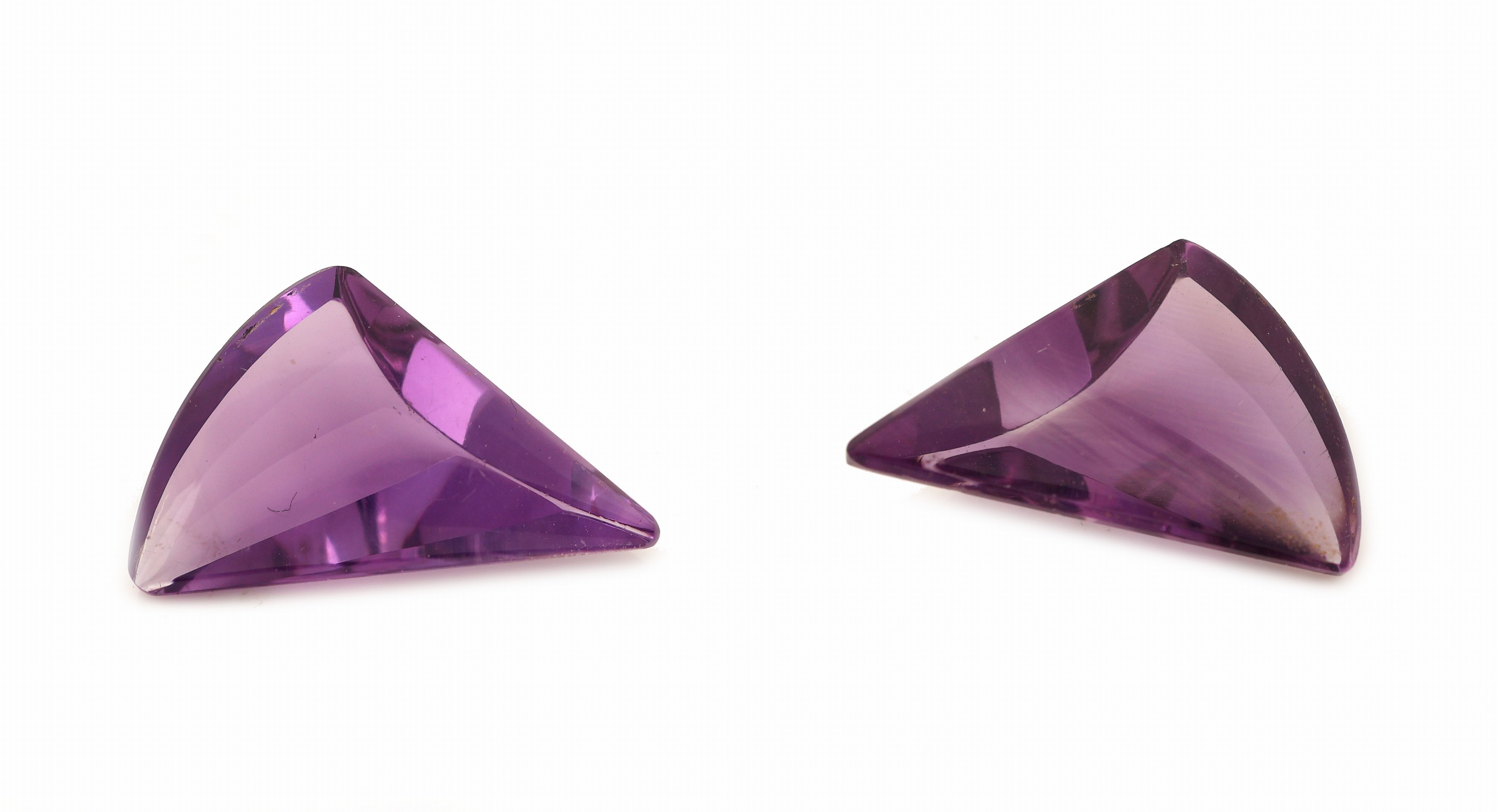Image 27121522 - Lot 2 lose Amethyste im Buff-Top-Schliff, zus. 9.12 ct Schätzpreis: 280, - EUR