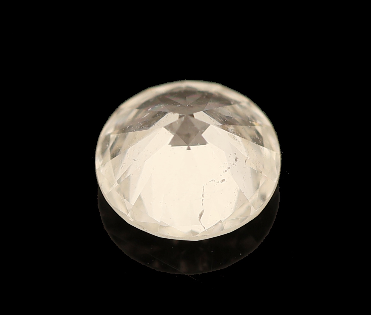 Detail a: Loser Brillant, 0.43 ct feines Weiß(G)/si2, mit GIA-Expertise