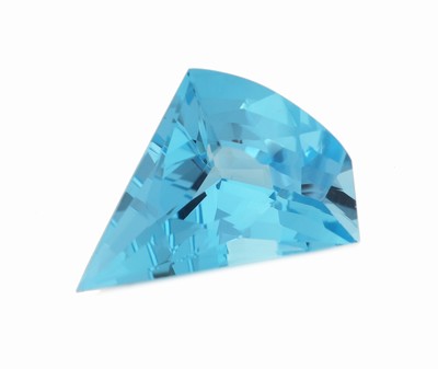 Image Loose bevelled blue topaz , 15.99 ct, in phantasy cut, unusual Valuation Price: 240, - ...