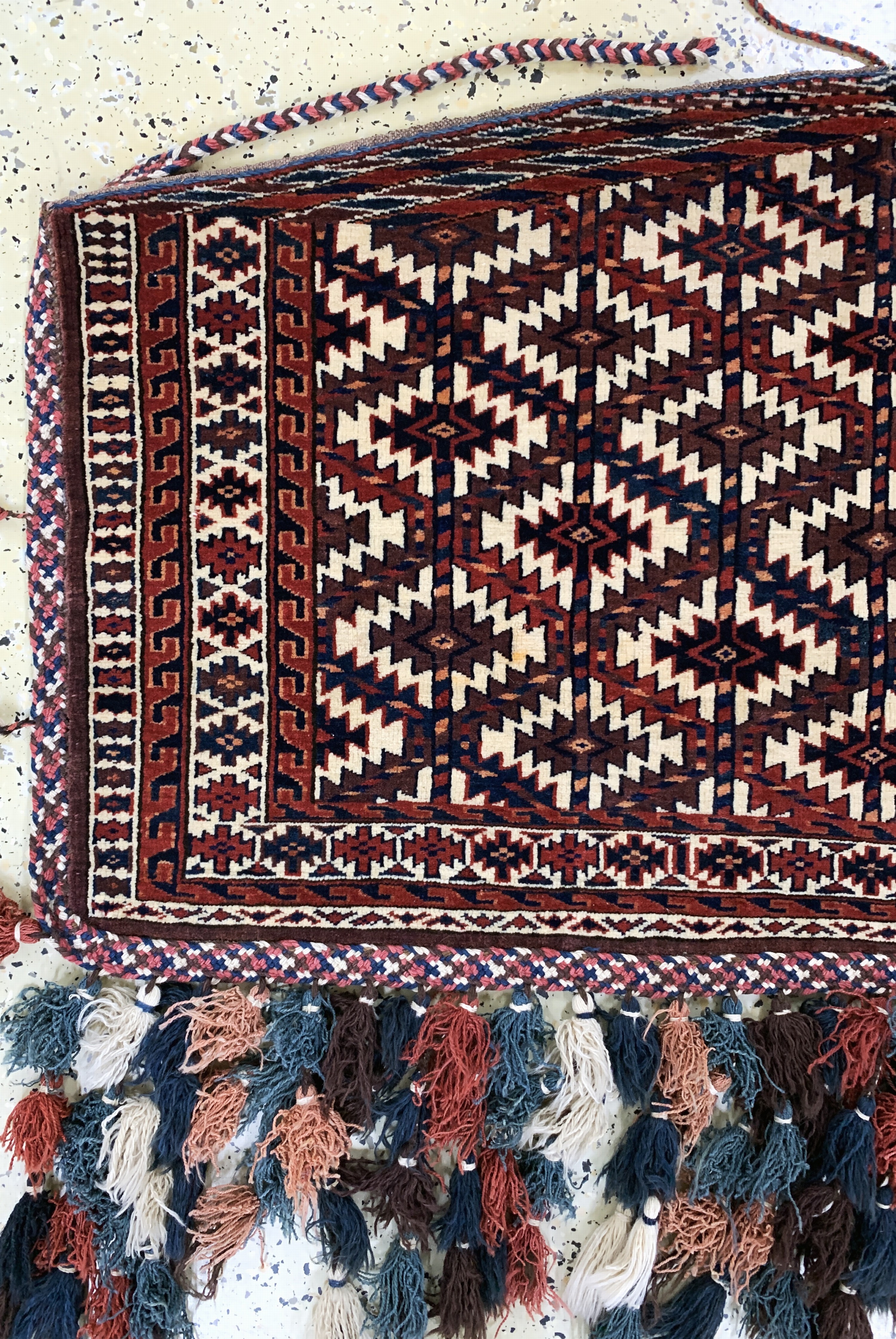 Detail b: Yomud Asmalyk antik, Turkmenistan, 19.Jhd, Wolle auf Wolle, ca. 123 x 67 cm, EHZ: 2