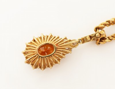 27121648d - 18 kt Gold Saphir-Brillant-Clipanhänger, GG750/000, mittig ovalfacett. orangefarb. ...