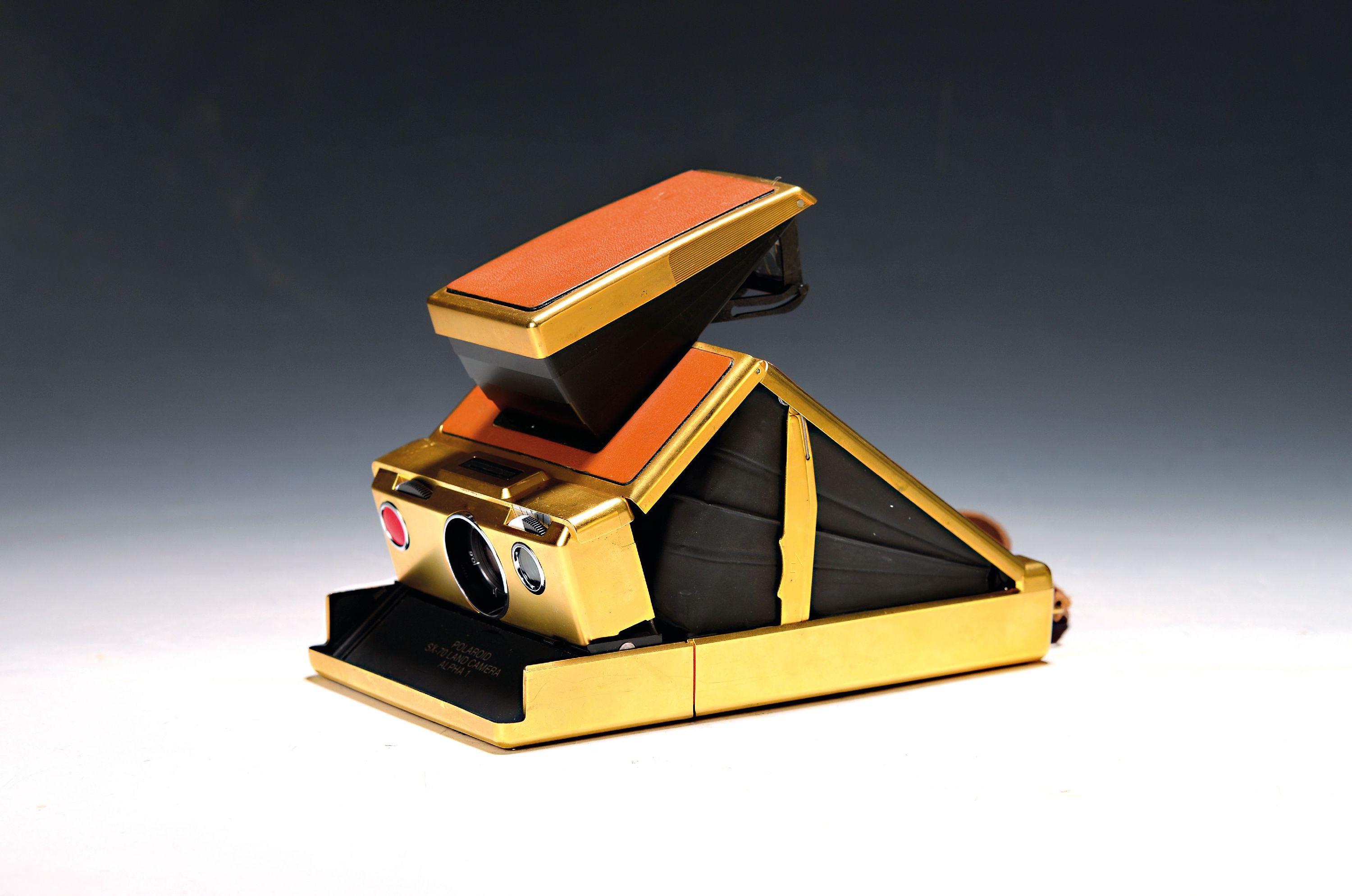 Image 27121959 - Polaroid SX-70 Land-Camera Alpha 1, Mildred Scheel-Edition, 1978, limitierte Edition ...