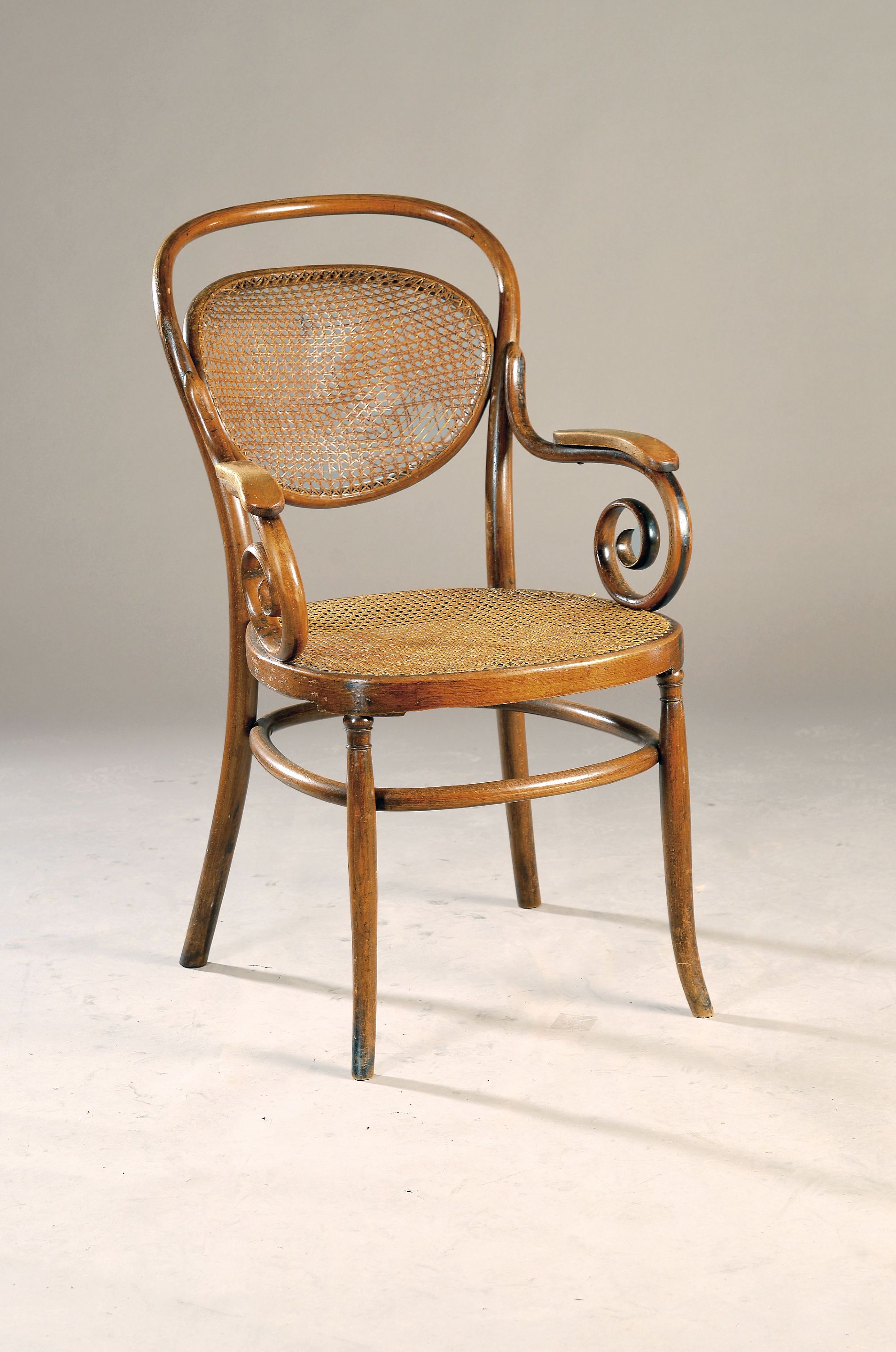 Image 27121970 - Armlehnsessel Nr. 1007, Thonet, um 1900, Bugholz, Buche, eingerollt auslaufende ...