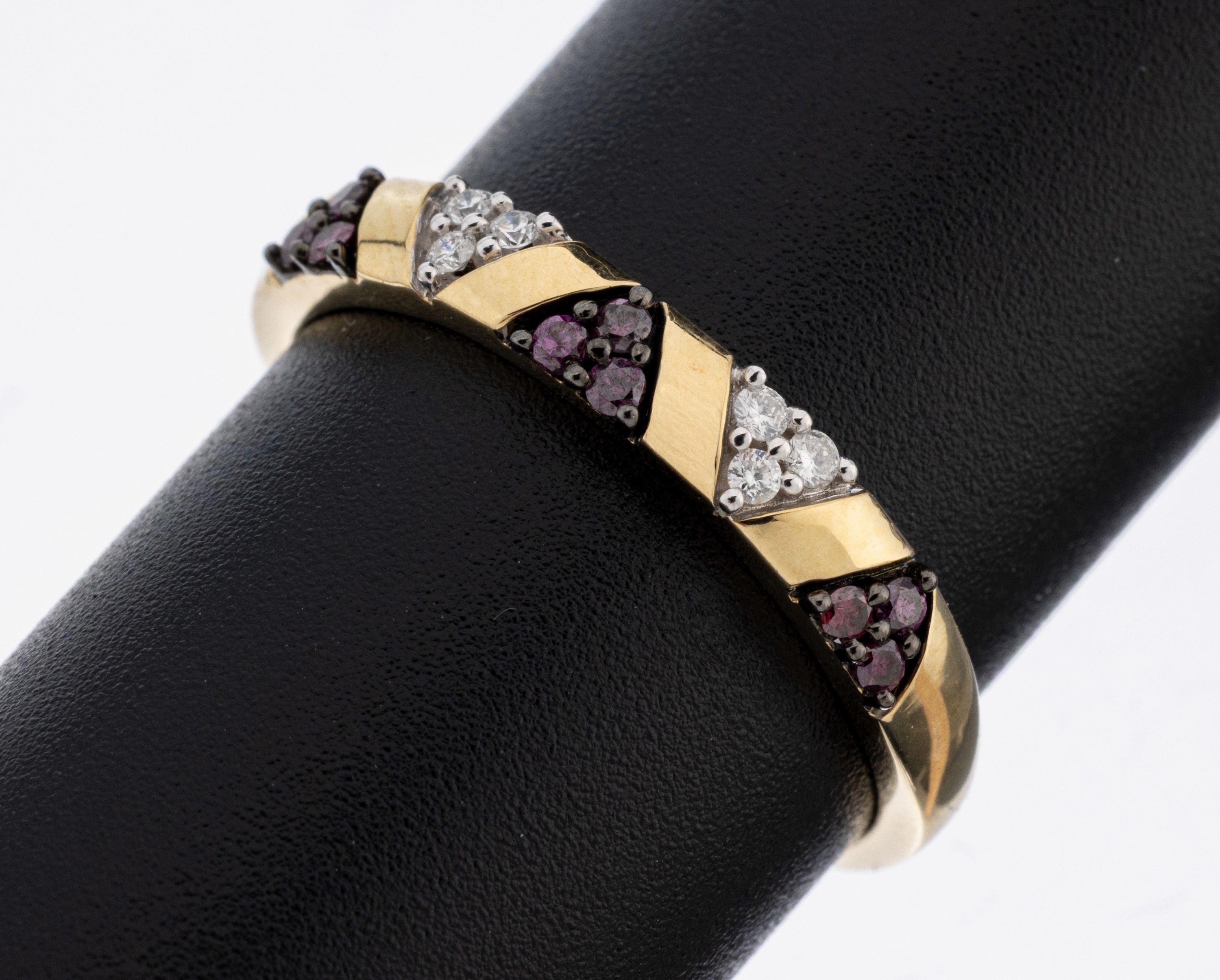 Image 27122331 - 14 kt gold brilliant-ring , YG 585/000, 15 brilliants total approx. 0.15 ct Wesselton ...