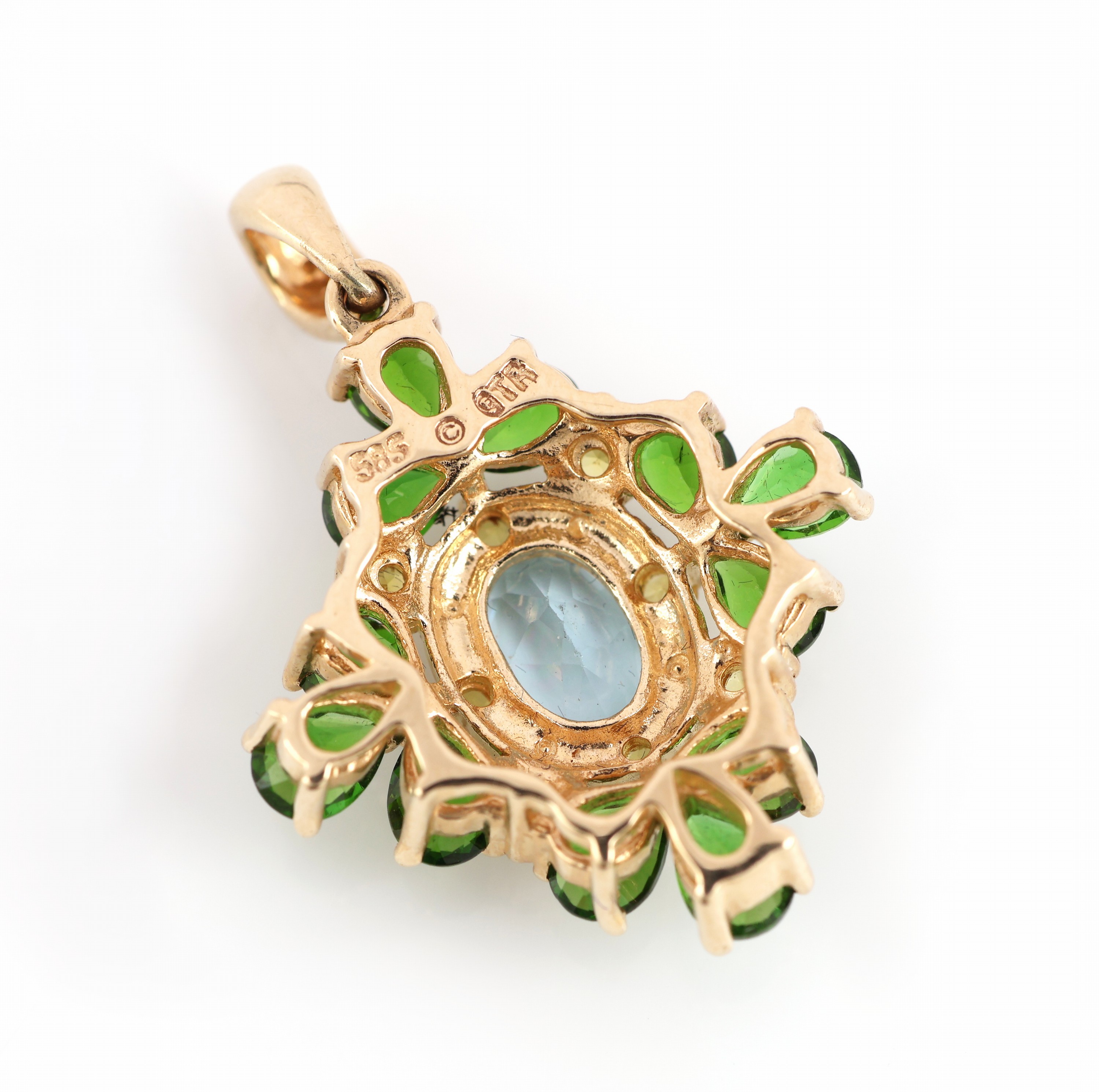 Detail b: 14 kt Gold Aquamarin-Tsavorith-Citrin- Anhänger, GG 585/000, mittig ovalfacett. Aquamarin ca. 0.80 ct, 12 facett. Tsavorith- Tropfen zus. ca. 3.0 ...