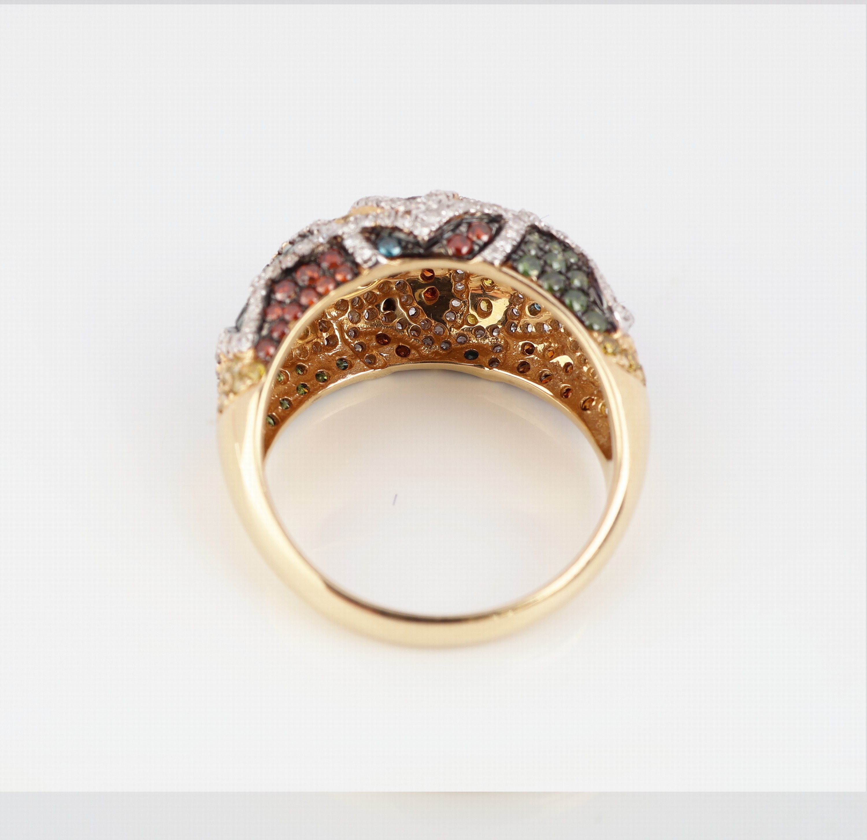 Detail c: 14 kt Gold Diamant-Ring, GG/WG 585/000, stil. Schmetterlinge, Brillanten in Braun, Grün, Gelb und Blau (beh.) sowie 8/8-Diamantenin Weiß zus. ca. ...