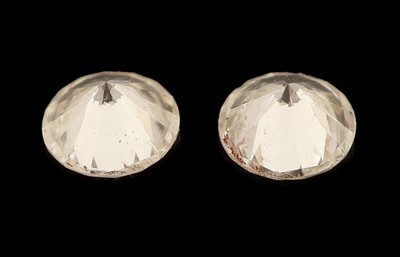 27122498a - Lot 2 Brillanten zus. ca. 0.40 ct Weiß/si Schätzpreis: 380, - EUR