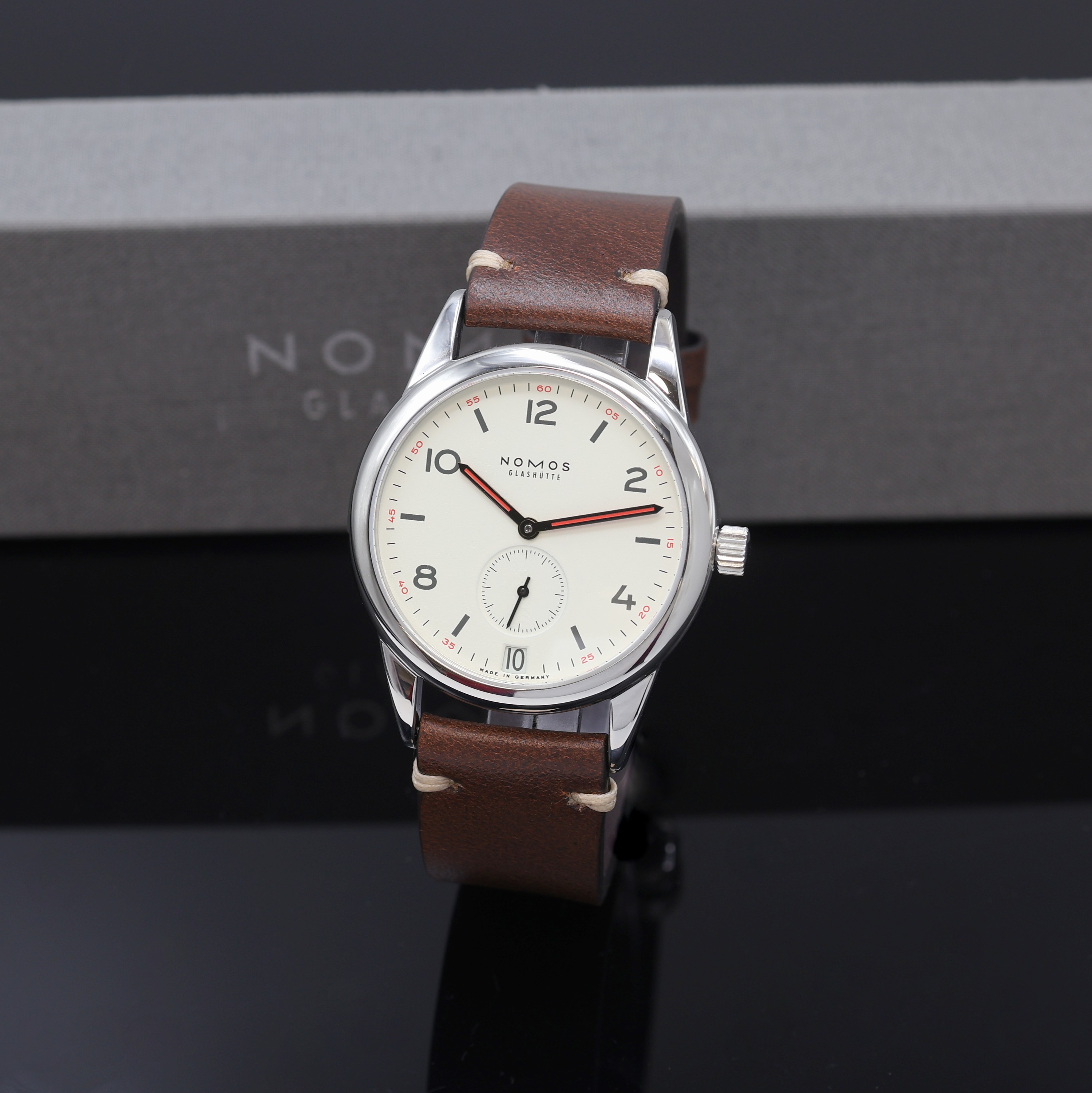 Image 27122676 - NOMOS Club Armbanduhr, Handaufzug, Edelstahlgeh. inkl. Lederband m. orig. Dornschl., ...