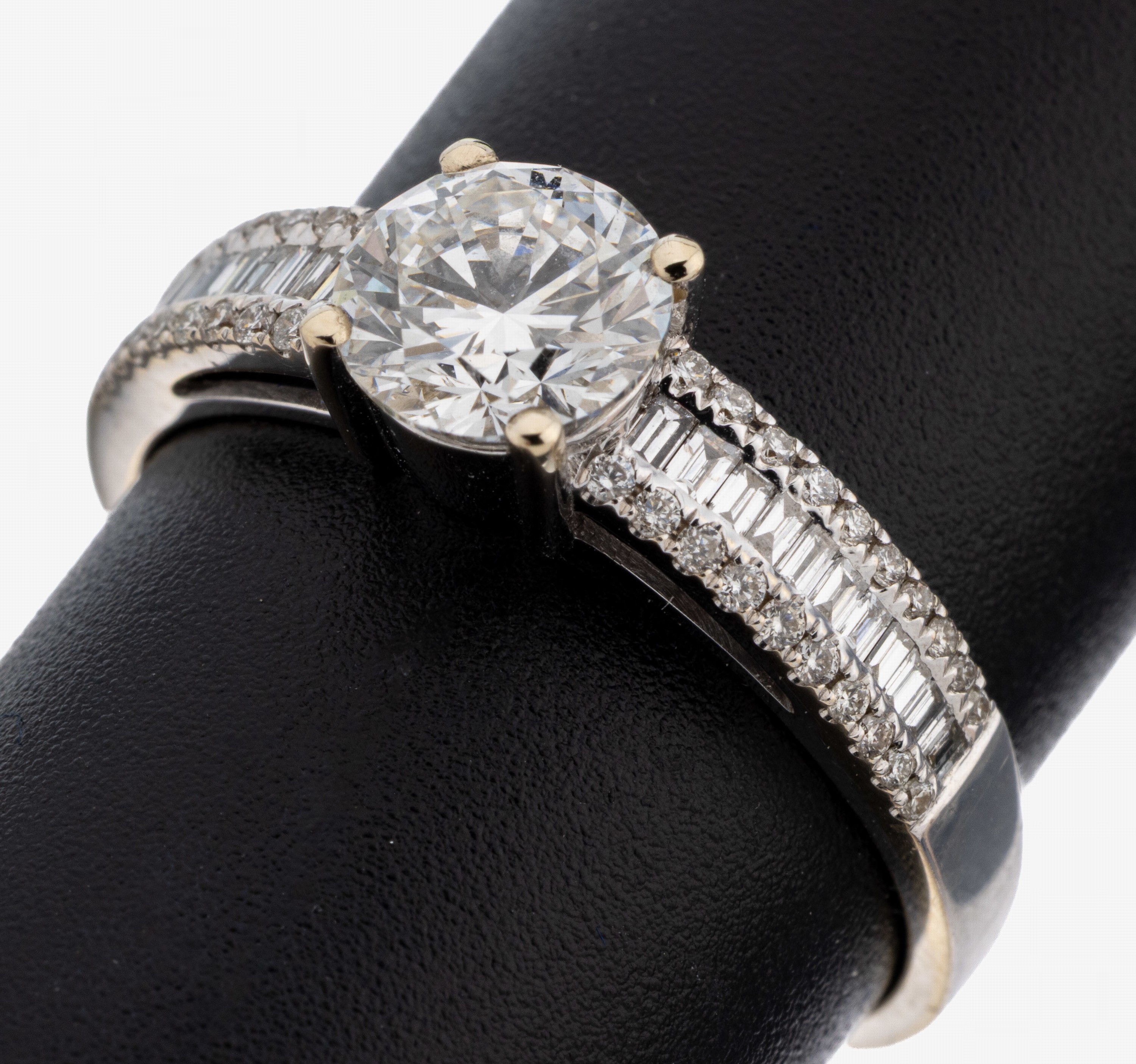 Image 27122710 - 18 kt Gold Diamant-Ring, WG 750/000, mittigBrillant ca. 1.00 ct feines Weiß (F)/lr, ...