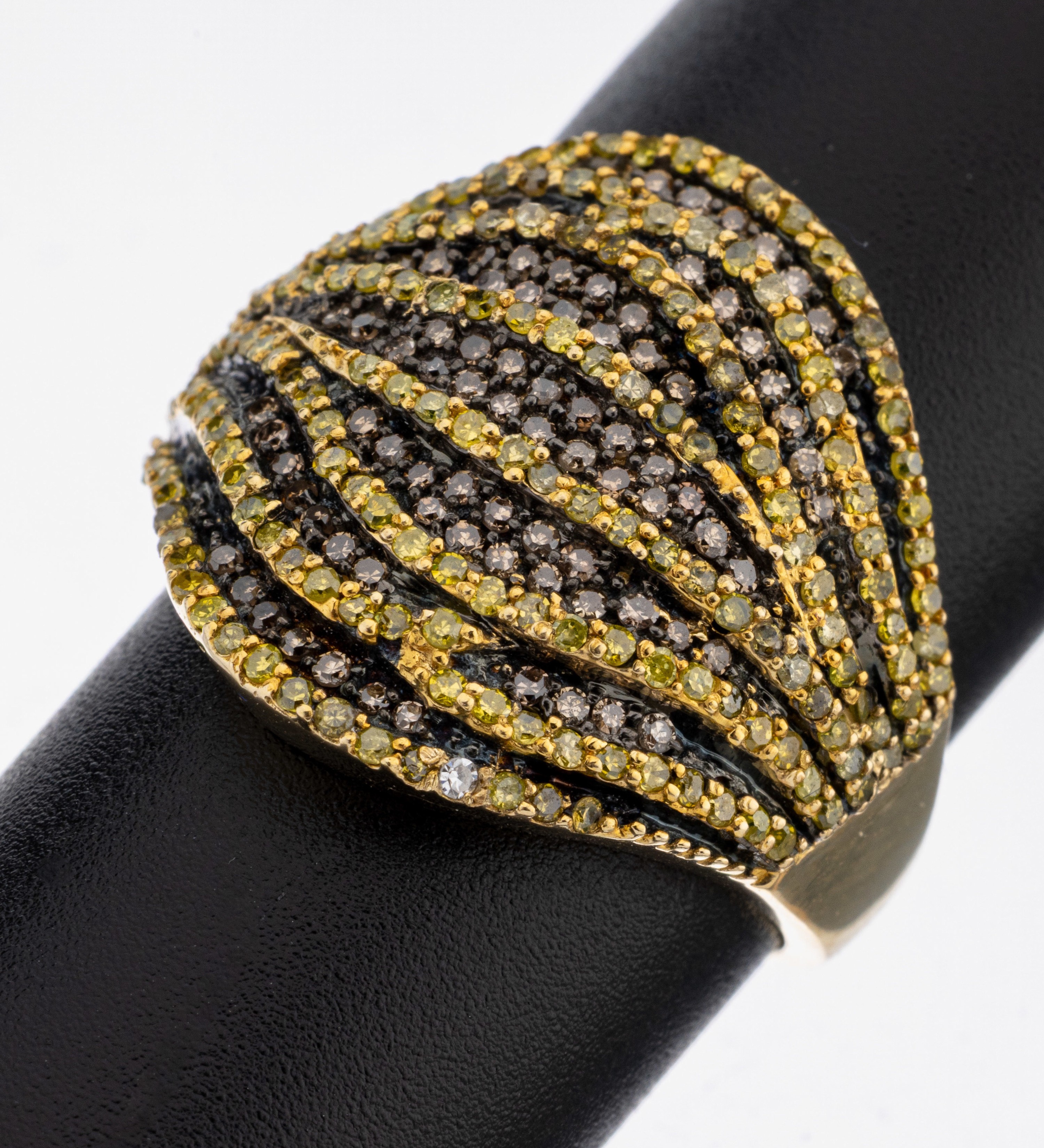 Image 27122720 - 14 kt Gold Diamant-Ring, GG 585/000, 8/8- Diamanten zus. ca. 2.0 ct Gelb(beh.) und ...