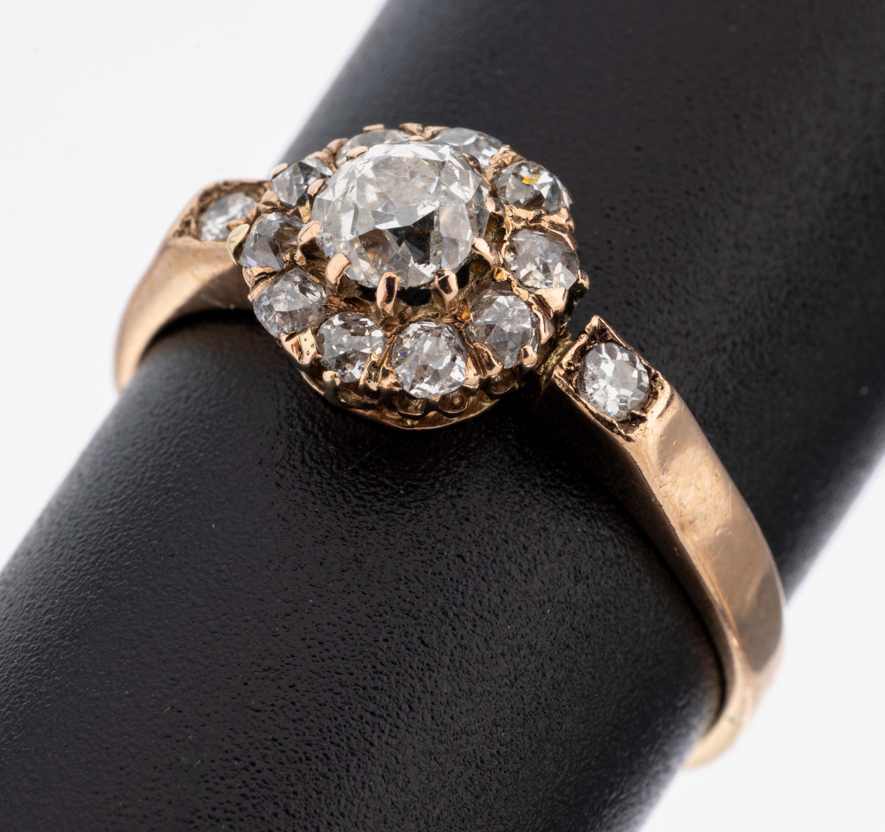 Image 27122735 - 14 kt Gold Diamant-Ring, um 1880, RoseG 585/000 gepr., mittig Altschliffdiamant ca. ...