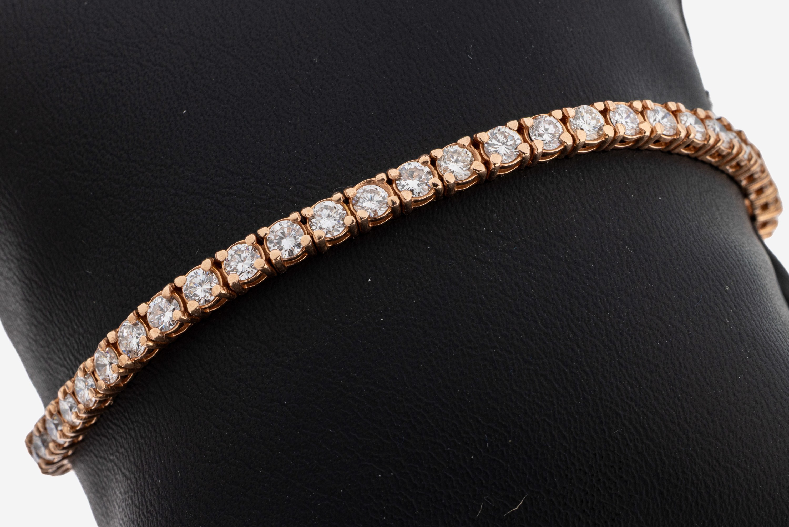 Image 27122790 - 14 kt Gold Brillant-Linienarmband, RG 585/000, 48 Brillanten zus. ca. 6.0 ct feines ...