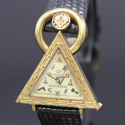 27122707a - WALTHAM Herrenarmbanduhr mit Freimaurersymbolik, Schweiz um 1930er Jahre, Handaufzug, ...
