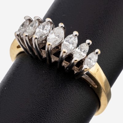 Image 14 kt Gold Diamant-Ring, GG/WG 585/000, 7 in WG gefasste Diamant-Navettes zus. ca. 1.0 ...