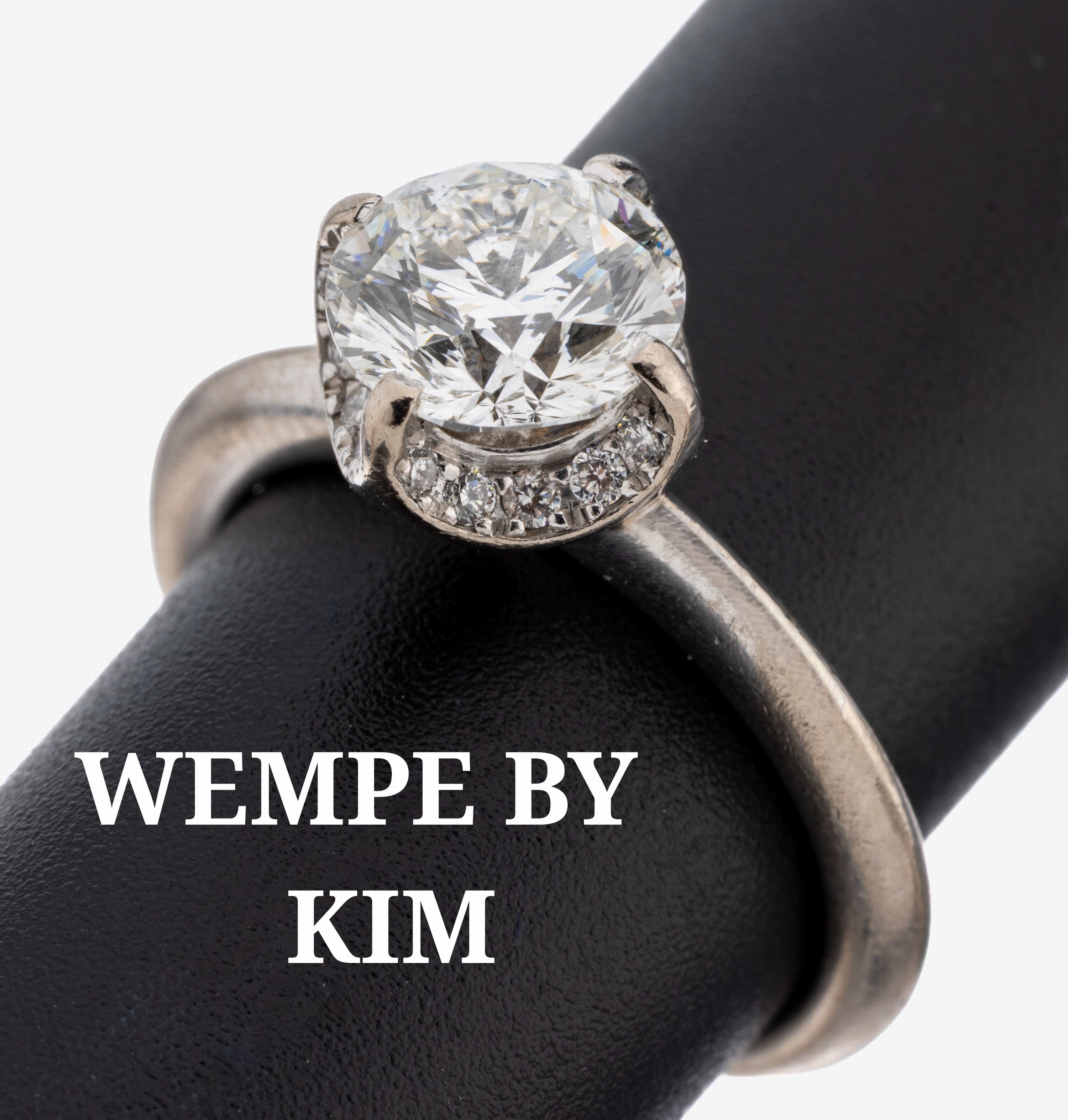 Image 27122801 - 18 kt Gold WEMPE BY KIM Brillant-Ring, WG 750/000, mittig Brillant ca. 1.50 ct ...