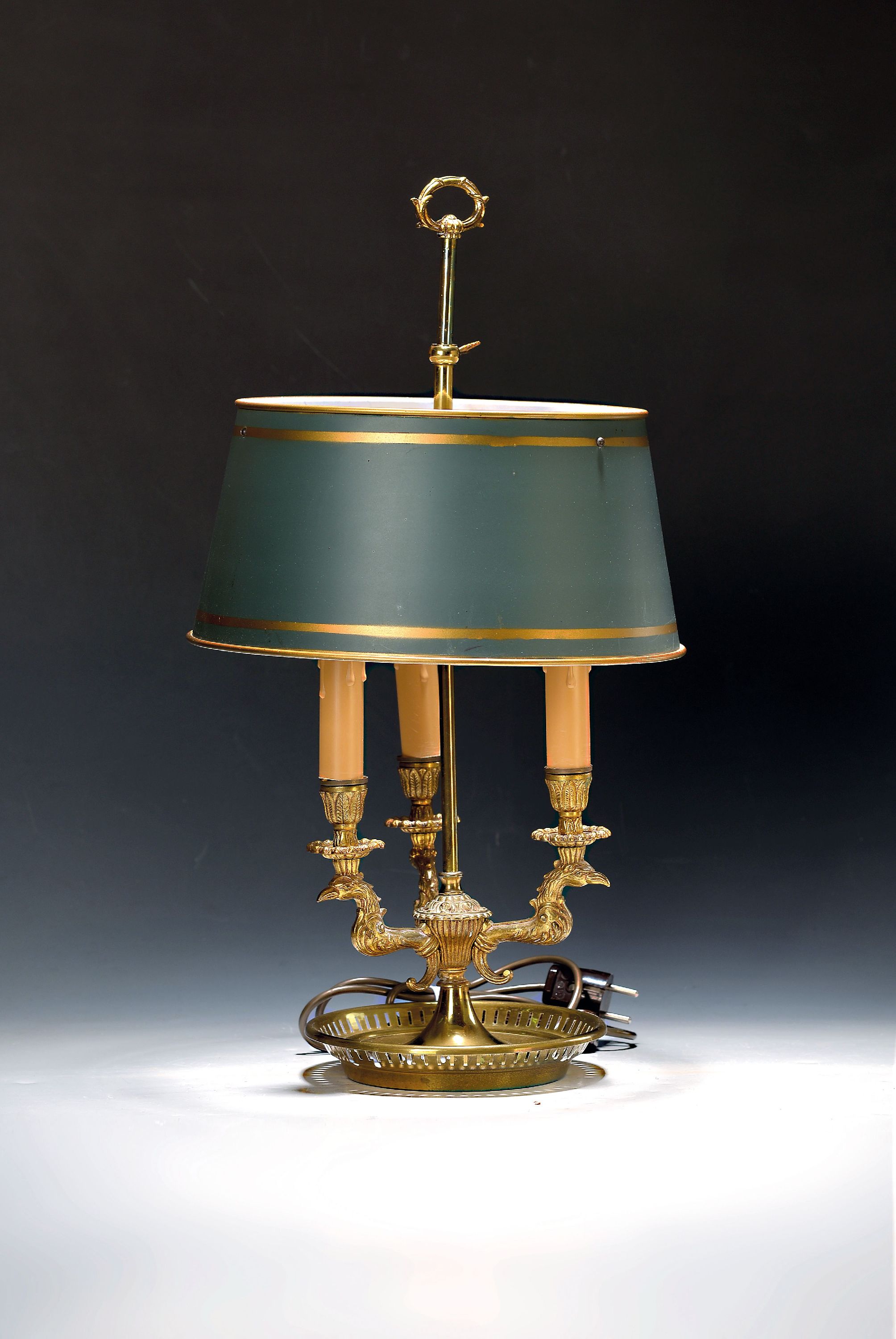 Image 27122817 - Bouillotte-Lampe, 20.Jh., Messingkorpus, dreiflammig, Arme in Form von Vogelköpfen, ...