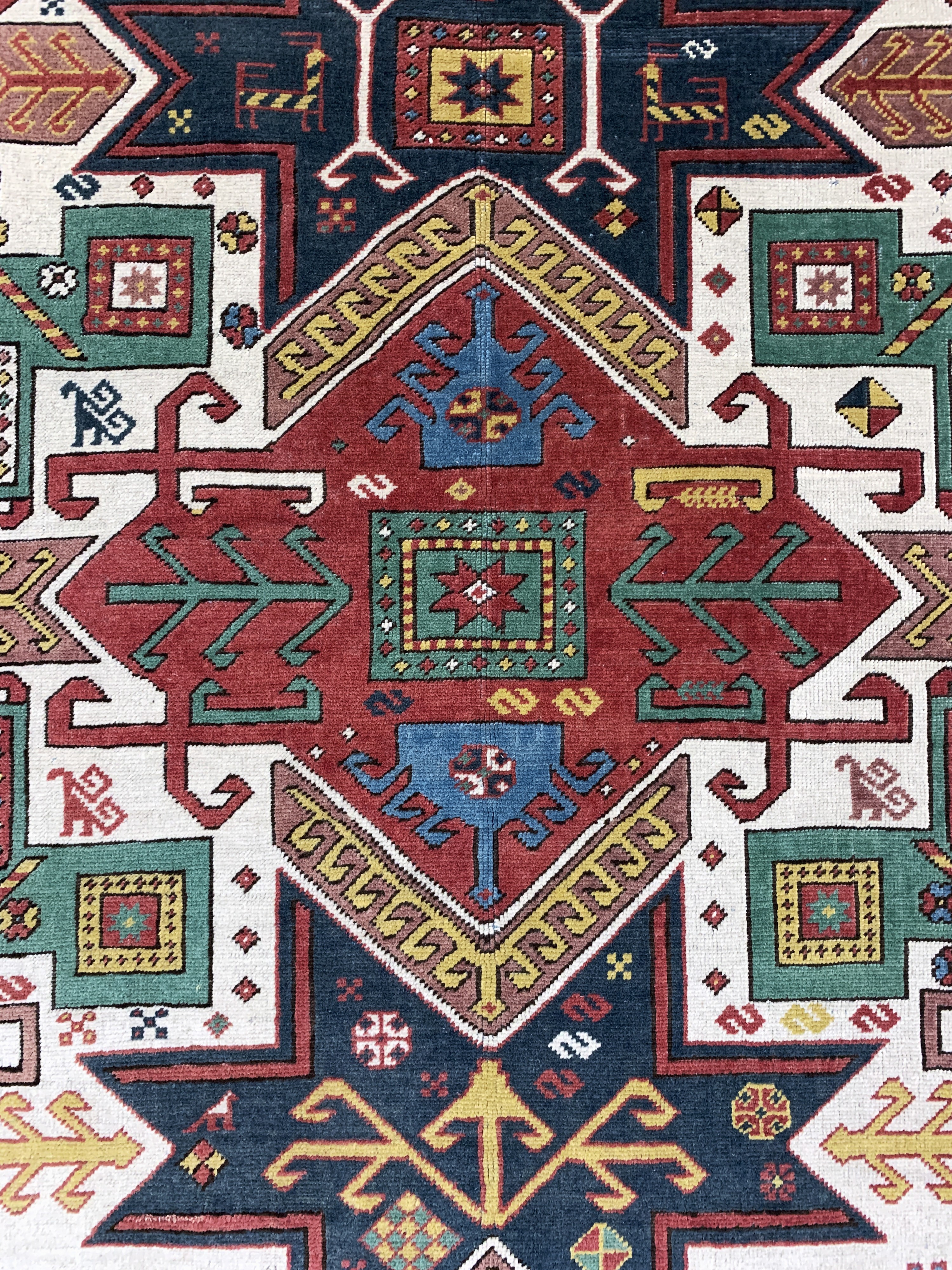 Detail c: Kopie eines"Stern-Kazak", Türkei, Ende 20.Jhd, Wolle auf Wolle, ca. 270 x 210 cm Reinigungsbedürftig, EHZ: 3