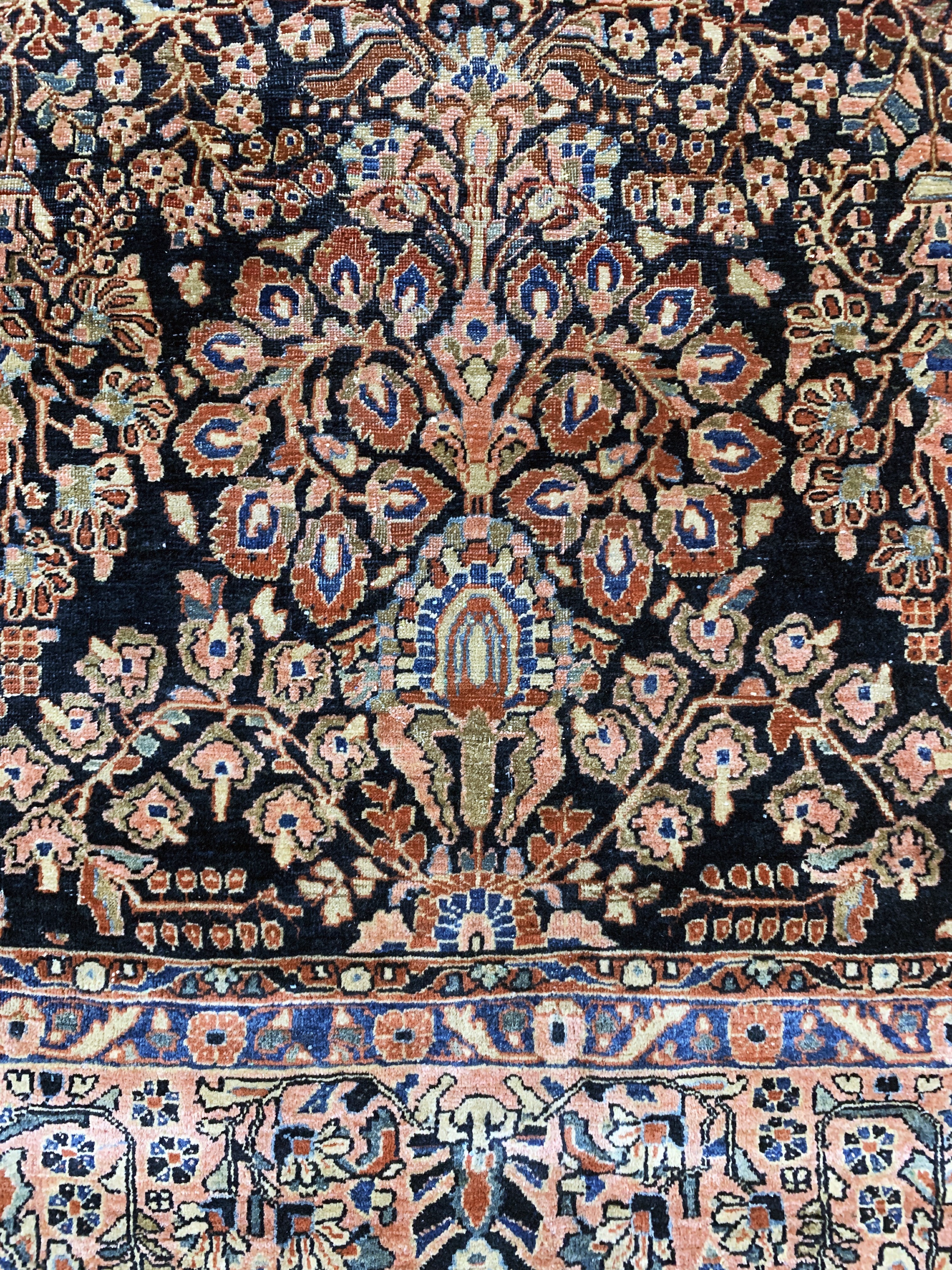 Detail c: Us Re-Import Sarogh antik, Persien, um 1900, Wolle auf Baumwolle, ca. 350 x 265 cm, EHZ: 3, (geflickt)