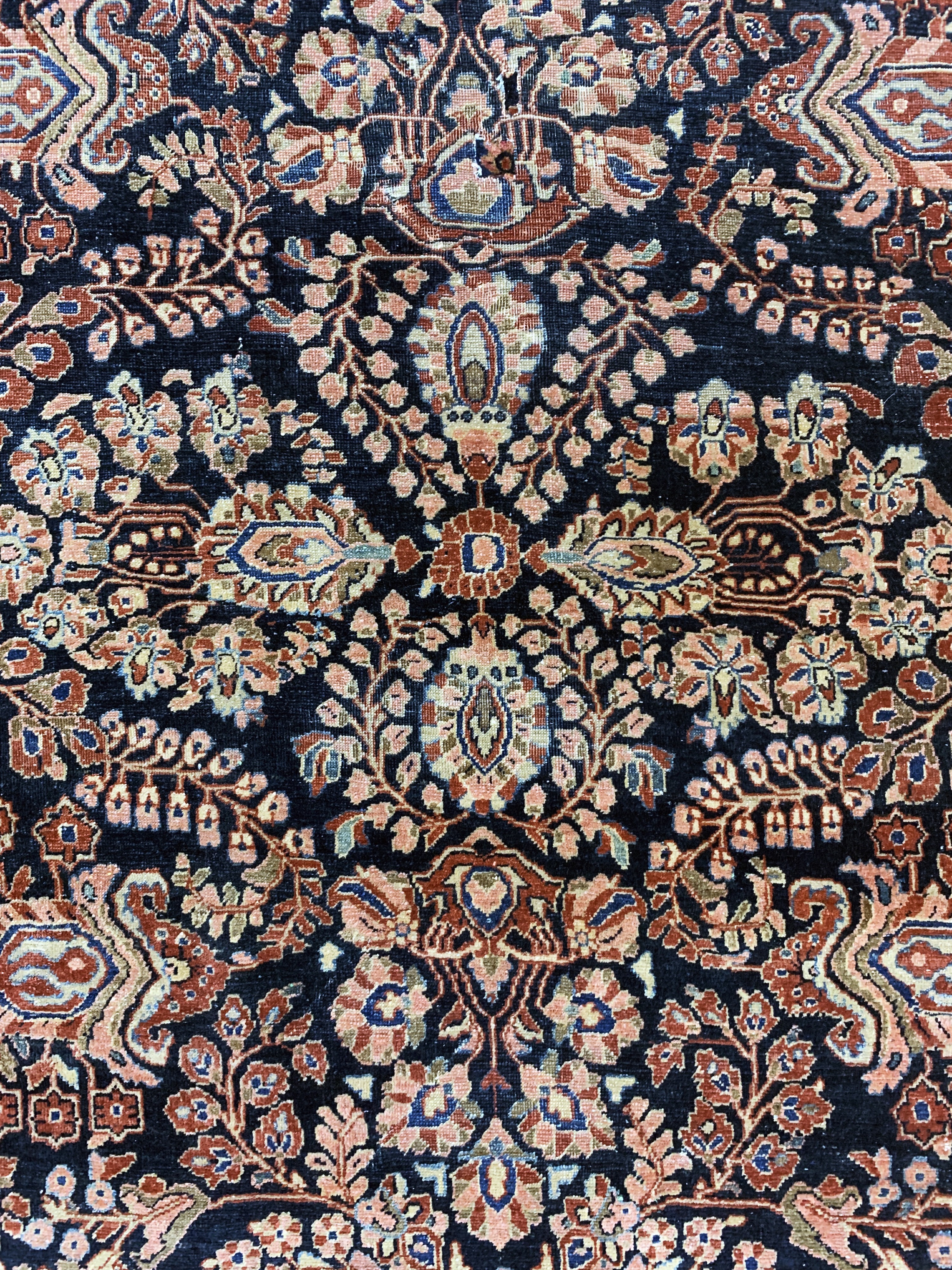 Detail e: Us Re-Import Sarogh antik, Persien, um 1900, Wolle auf Baumwolle, ca. 350 x 265 cm, EHZ: 3, (geflickt)