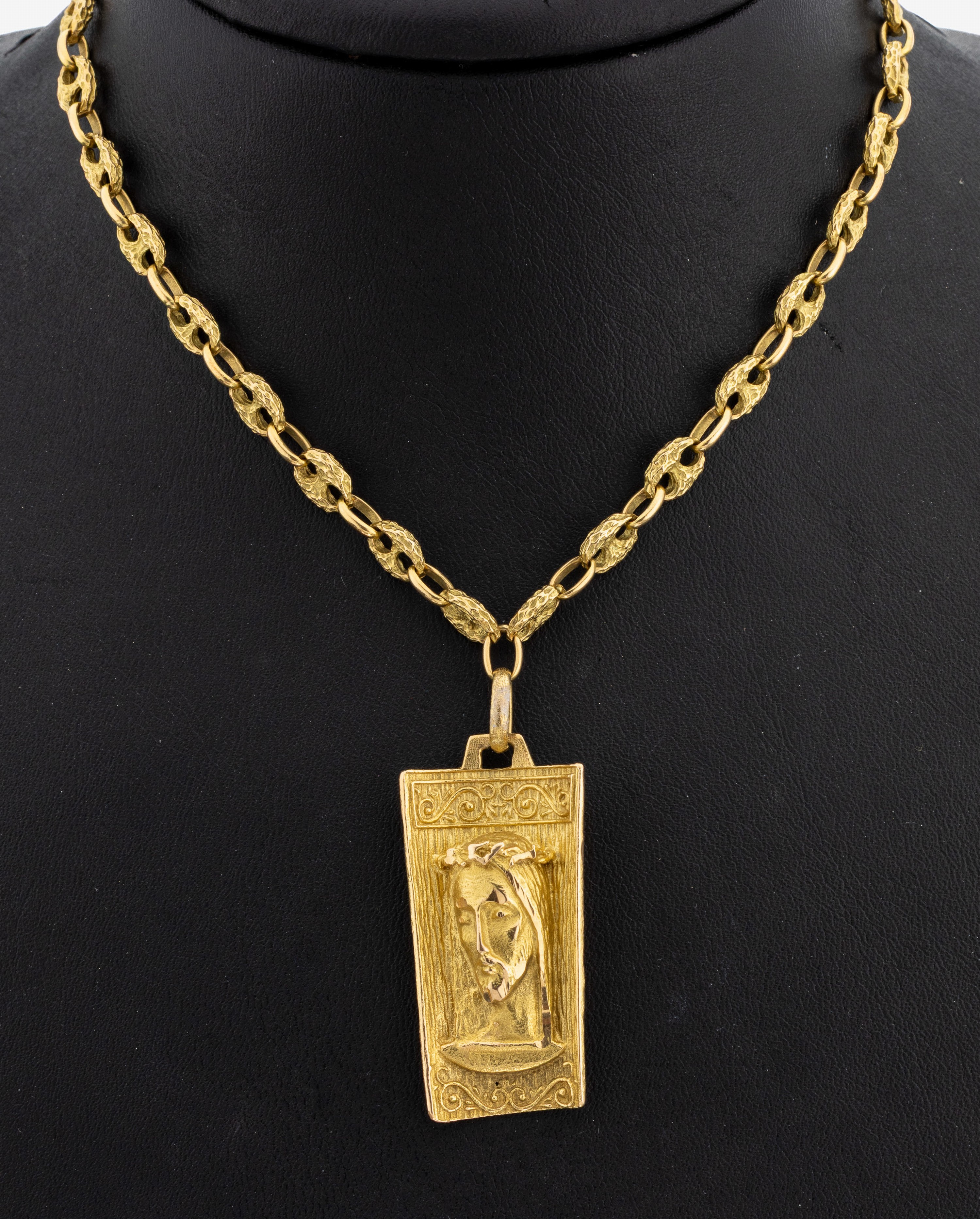 Image 27123357 - 18 kt Gold Collier, GG 750/000, Mittelteil mit Darstellung Jesus Christus, Bohnenkette ...