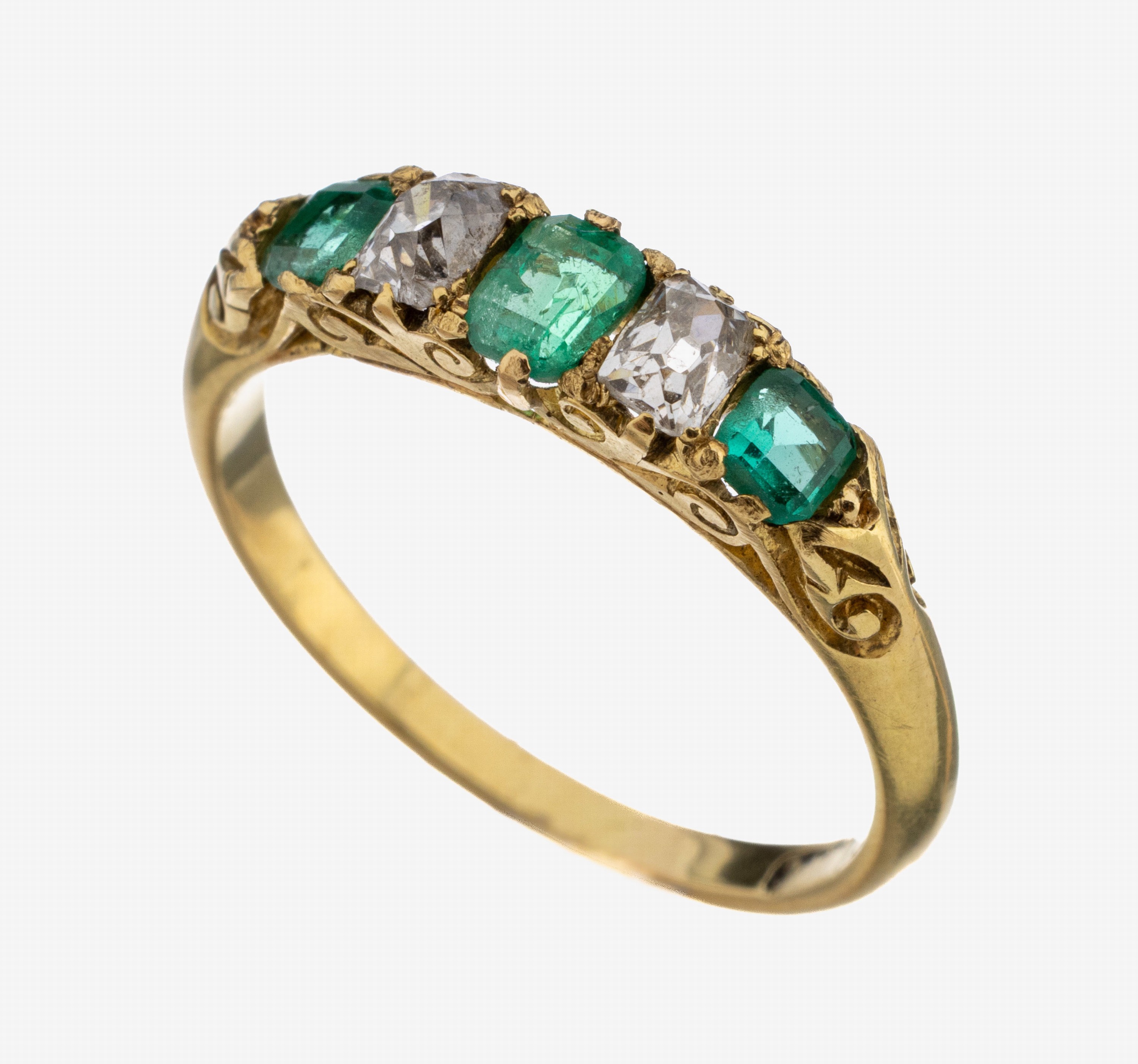 Image 27123404 - 18 kt Gold Smaragd-Diamant-Ring, um 1900, GG 750/000 gepr., 3 facett. Smaragde zus. ca. ...