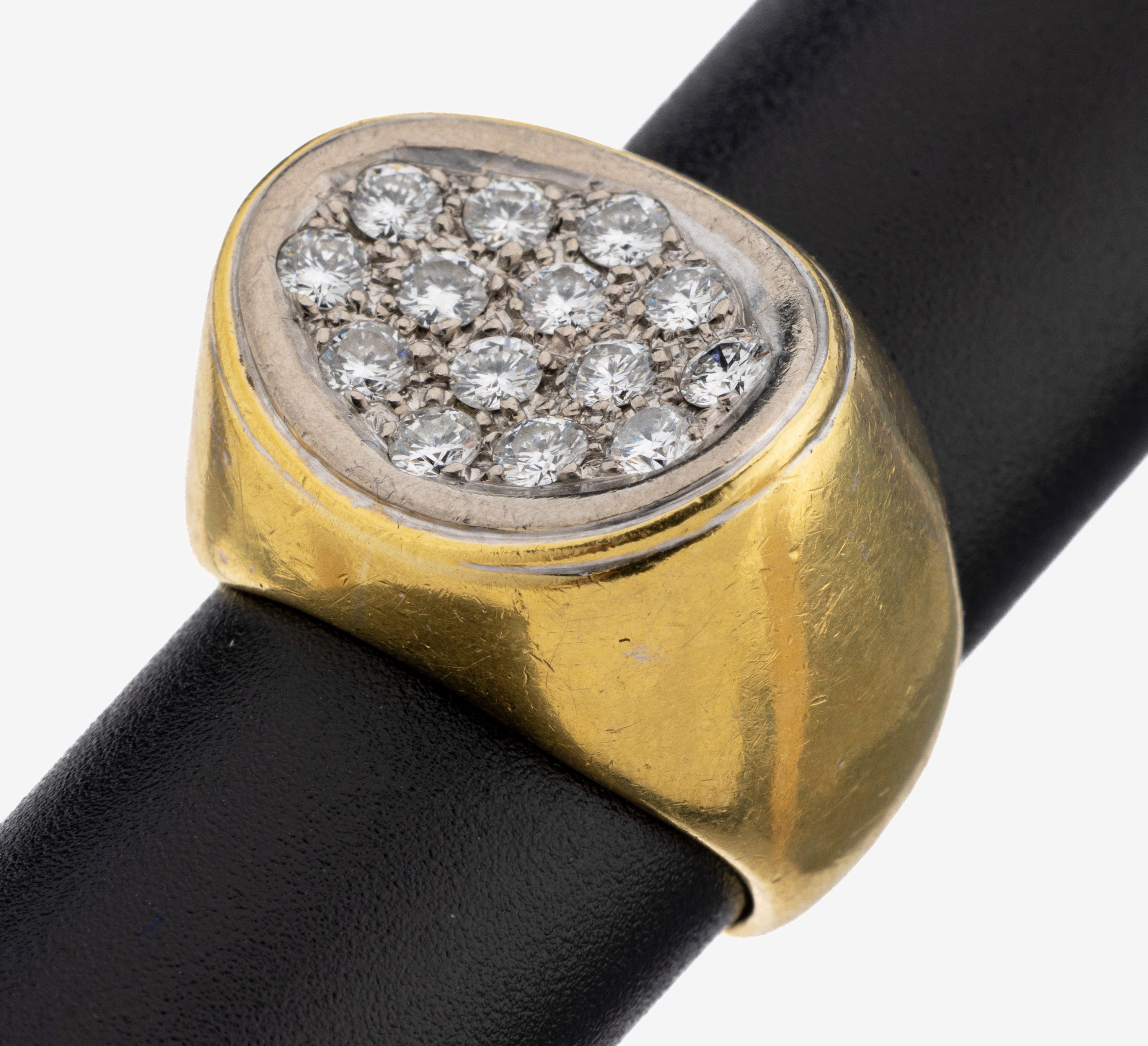Image 27123408 - 18 kt Gold Brillant-Ring, GG/WG 750/000, ovaler konkaver Ringkopf, 14 in WG gefasste ...
