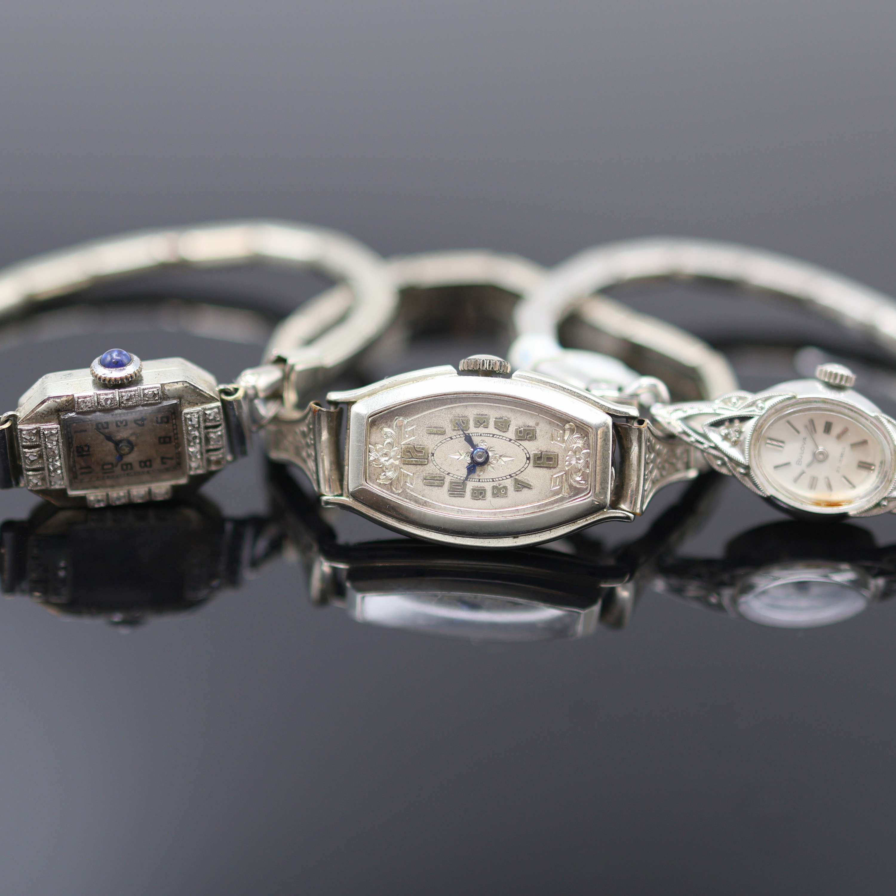 Image 27123411 - 3 Art-Deco Damenarmbanduhren 2x in WG 585/000 und 1x 10k Gold filled, Schweiz um 1925- ...