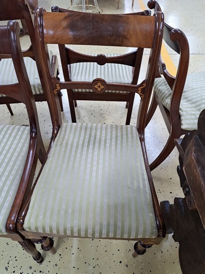 27123562b - 5 Stühle, 19.Jh., l. unterschiedliche Form, Mahagonifurnier, Sitz gepolstert und ...