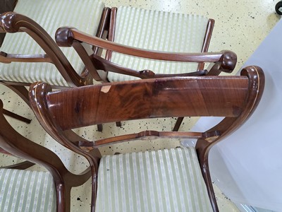 27123562g - 5 Stühle, 19.Jh., l. unterschiedliche Form, Mahagonifurnier, Sitz gepolstert und ...