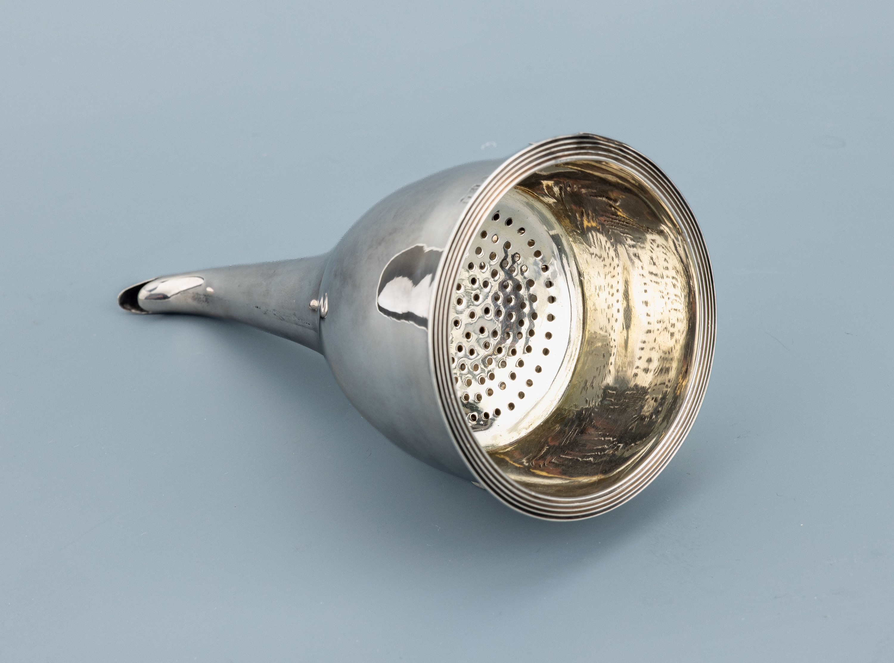 Image 27123638 - Weinseiher, England/London, 1806, 925er Silber, schlichter kelchförmiger Korpus mit ...